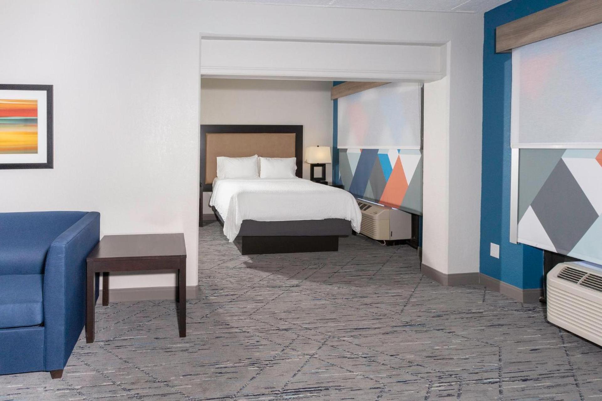 Holiday Inn Express Hotel & Suites Jacksonville Airport by IHG photo 46