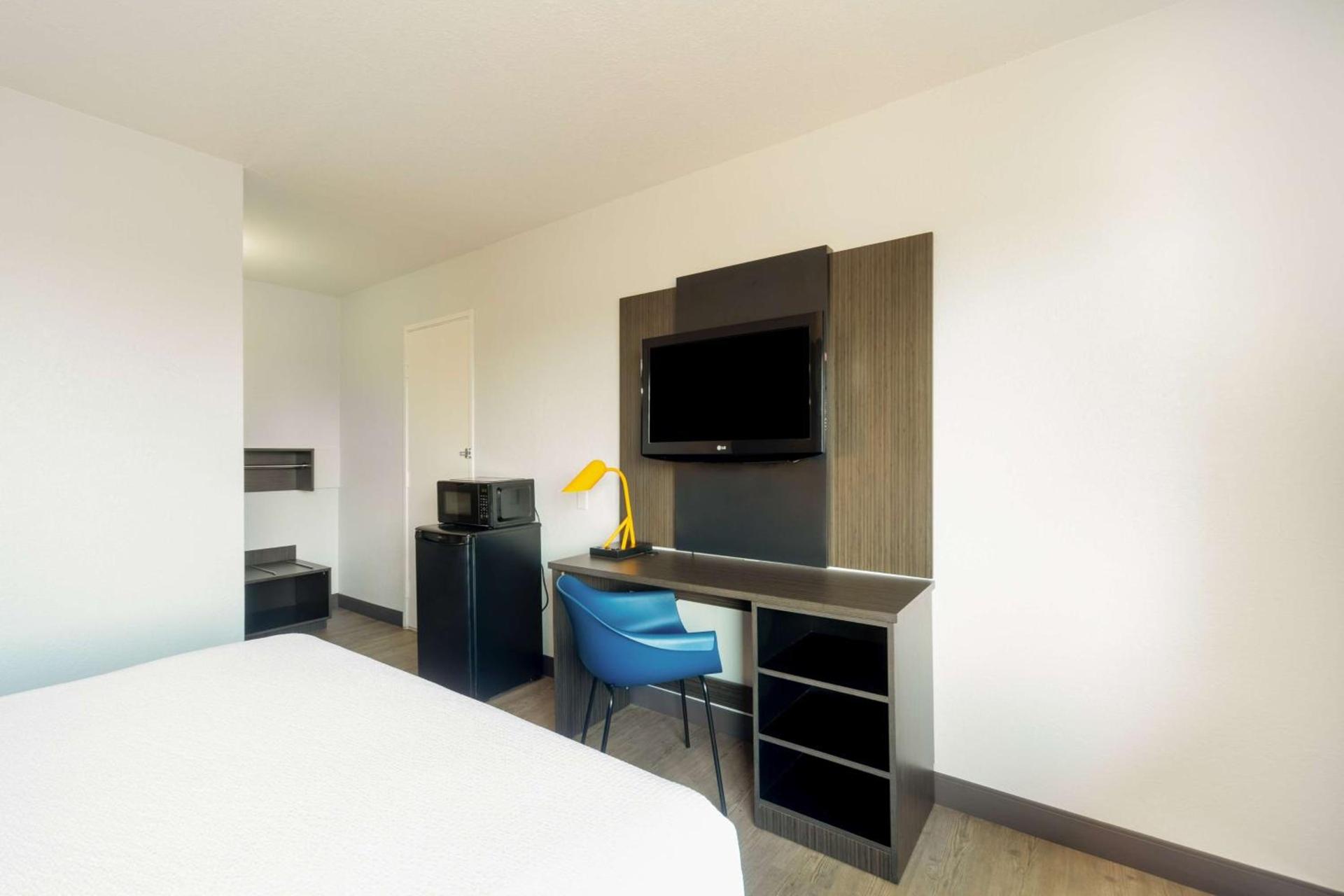 Motel 6-Del Rio, TX photo 9