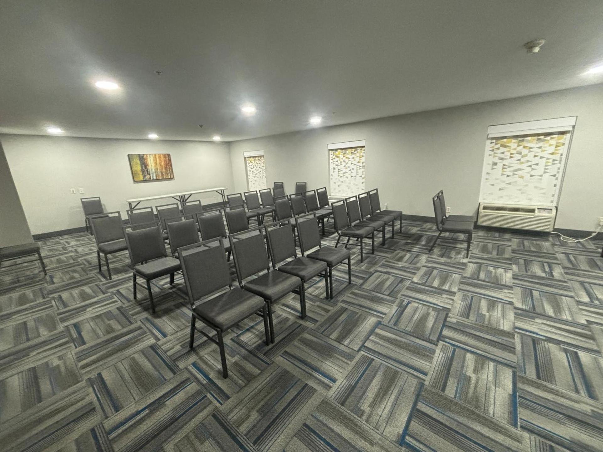 Quality Inn & Suites at Airport Blvd I-65 photo 38
