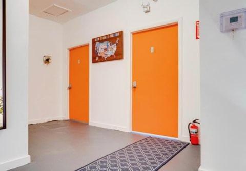 Latin Quarters -Free Dinner - All Women Rooms - All Men Rooms - Free WiFi - Coffee Parking - Lockers photo 9