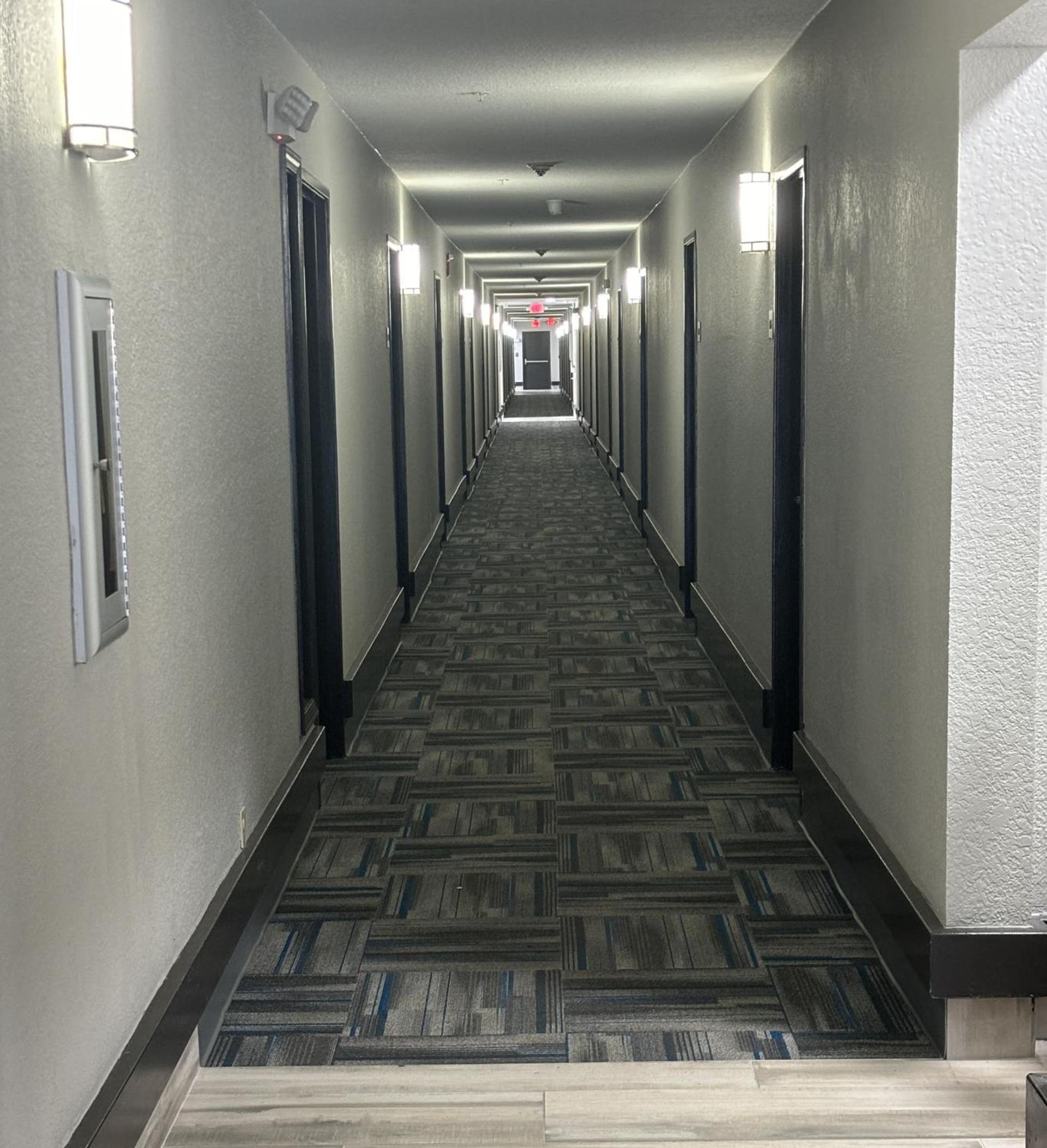 Quality Inn & Suites at Airport Blvd I-65 photo 52