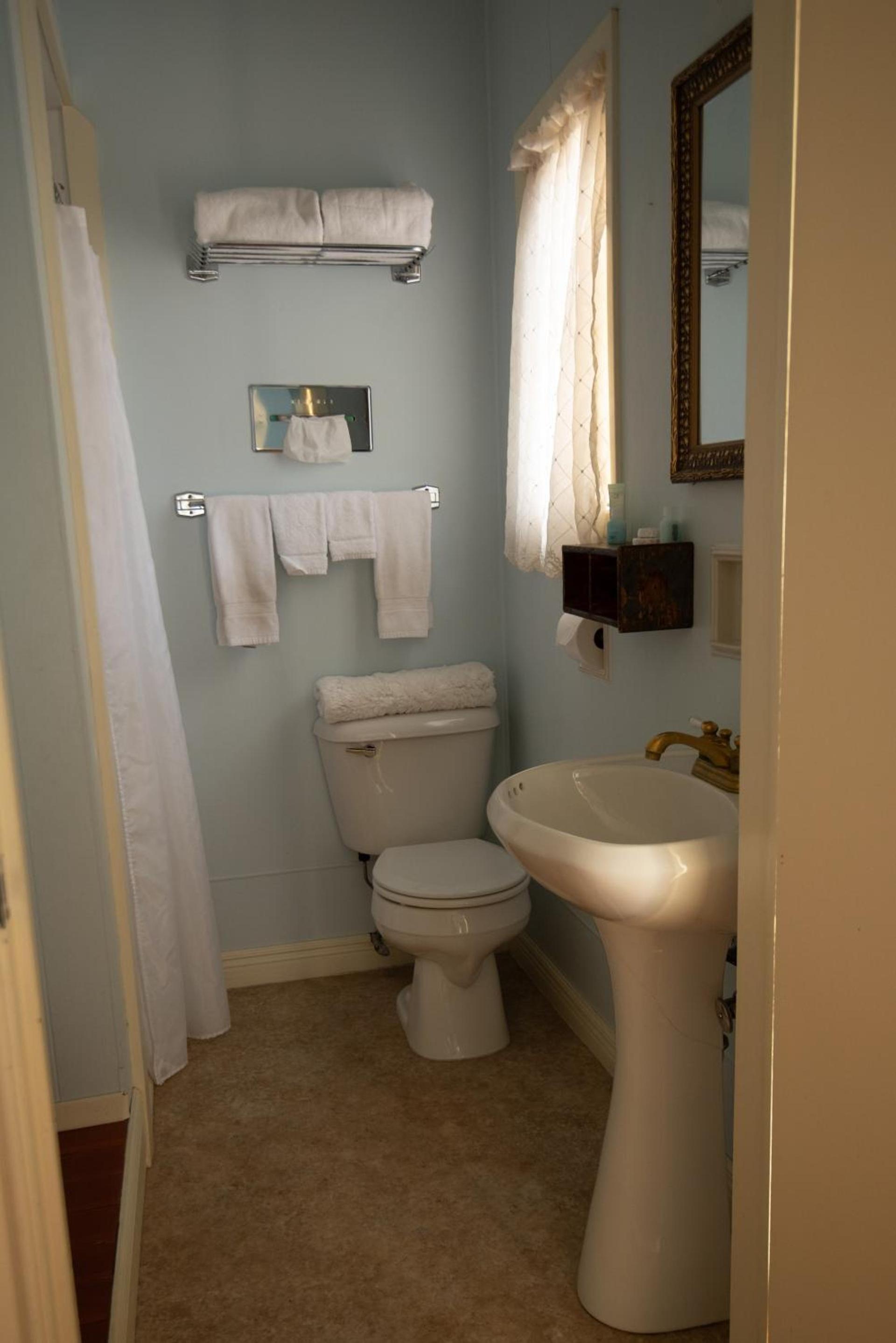 The Boho Buffalo Inn photo 32