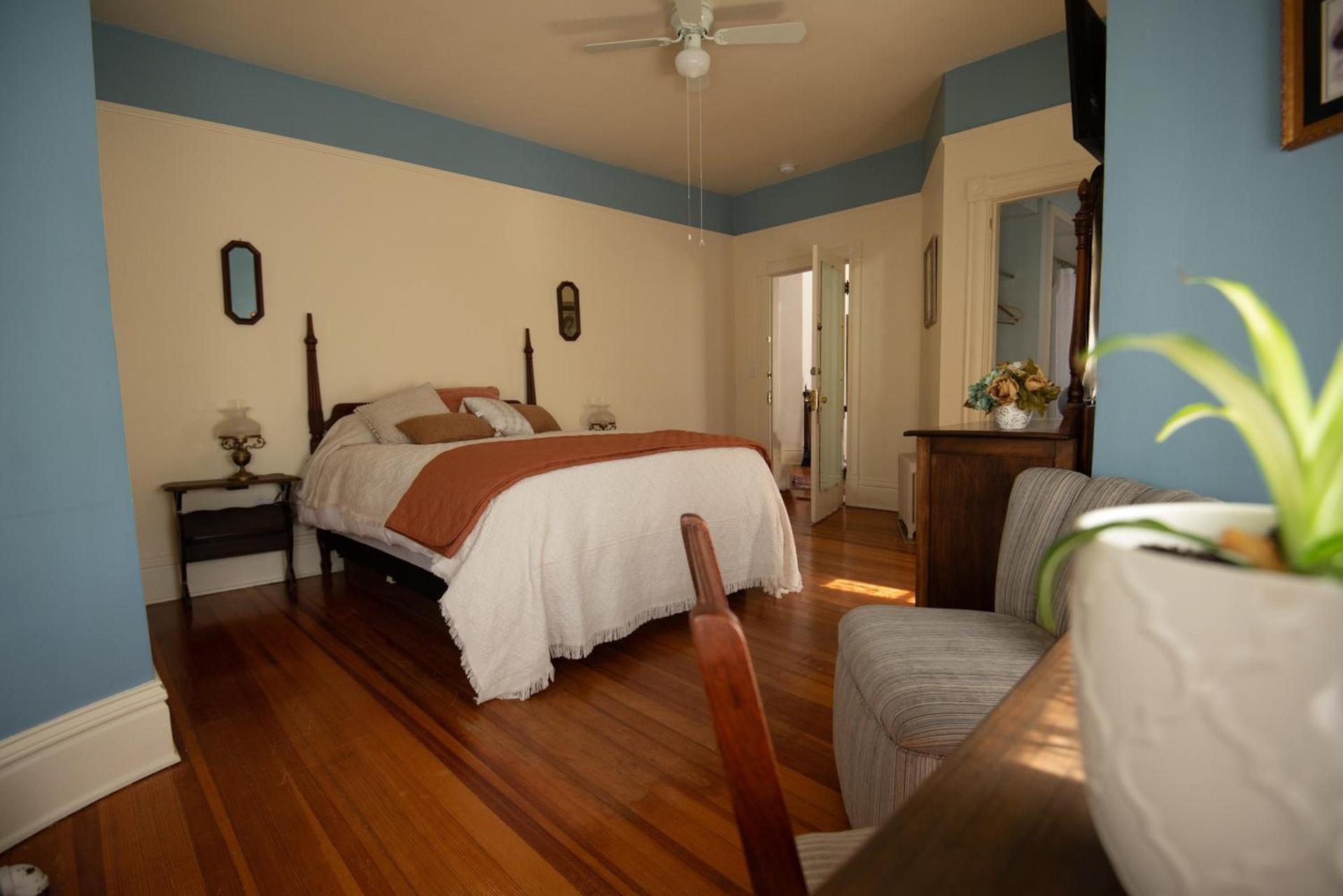 The Boho Buffalo Inn photo 33