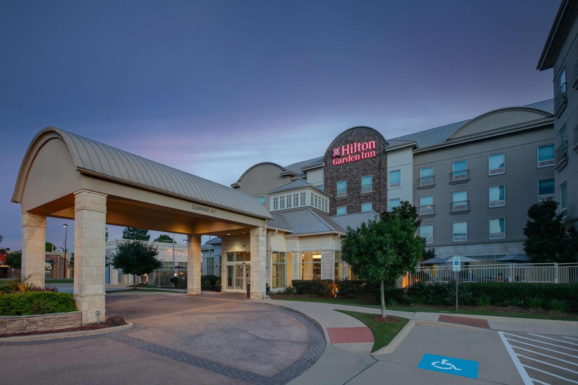 Hilton Garden Inn Dallas Arlington — hotel in Arlington