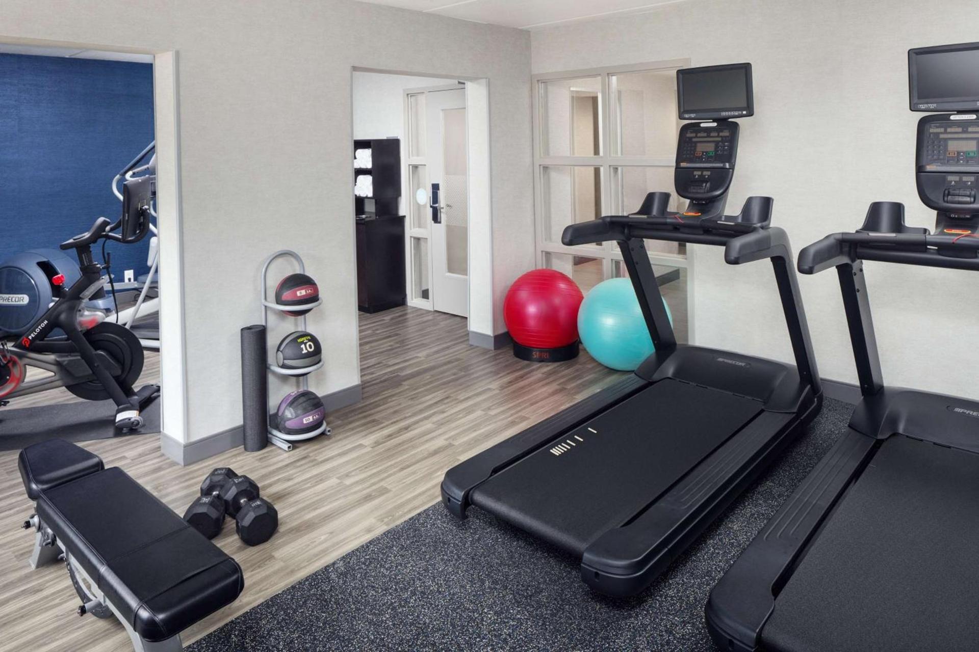 Hampton Inn Atlanta-Northlake photo 9
