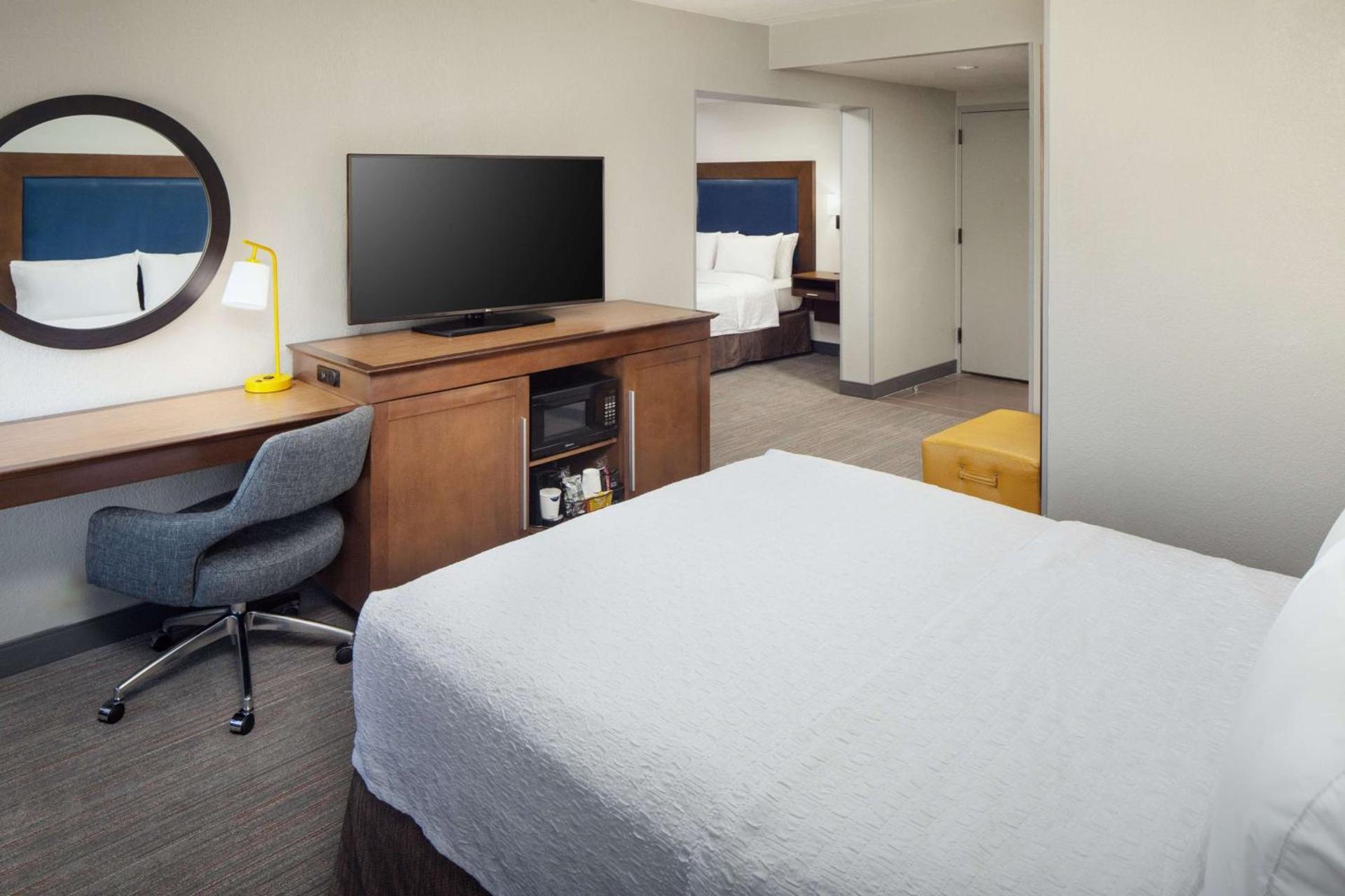 Hampton Inn Atlanta-Northlake photo 10