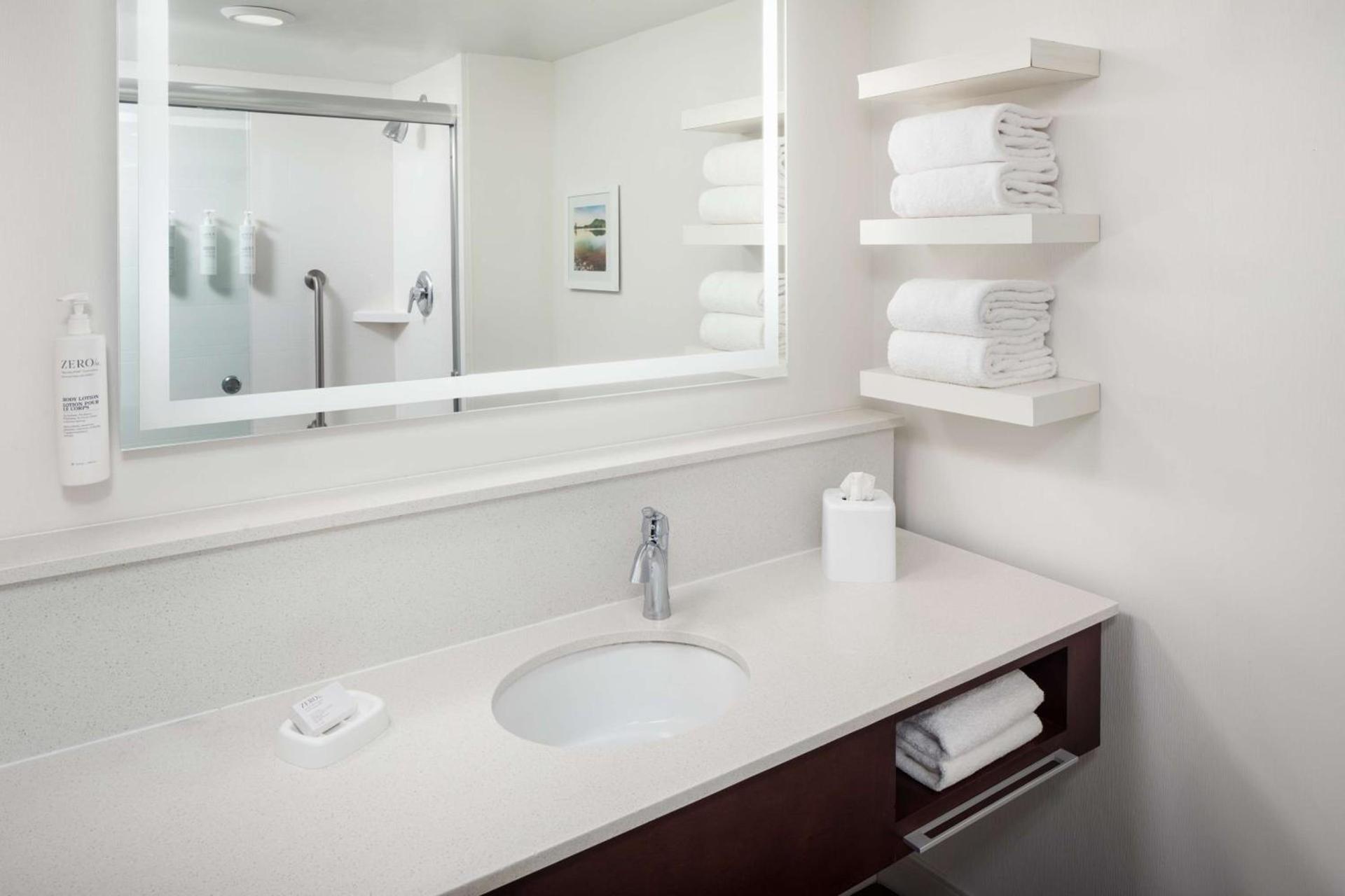 Hampton Inn Atlanta-Northlake photo 12
