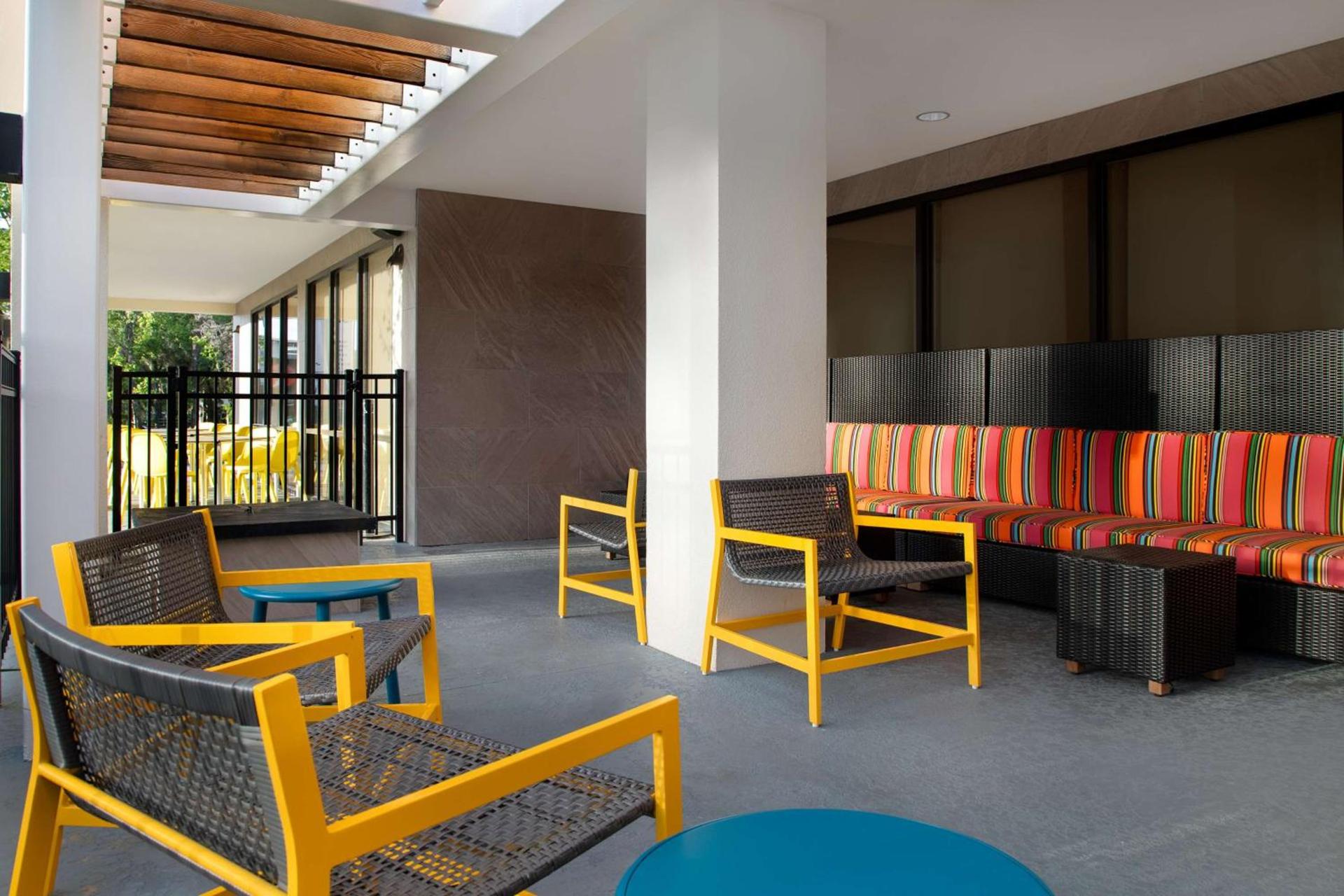 Home2 Suites By Hilton Gainesville photo 5