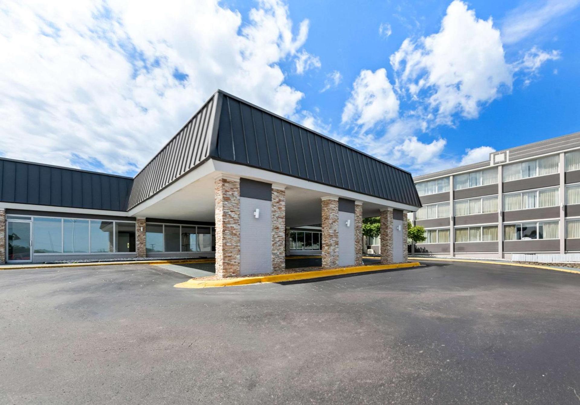 Quality Inn Dayton Airport photo 3
