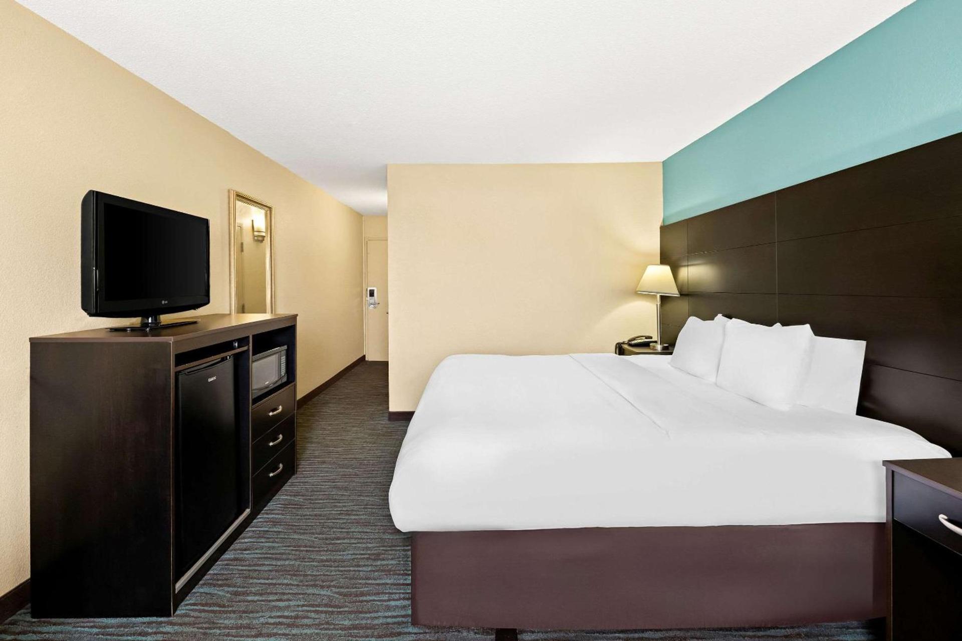 Quality Inn Dayton Airport photo 18
