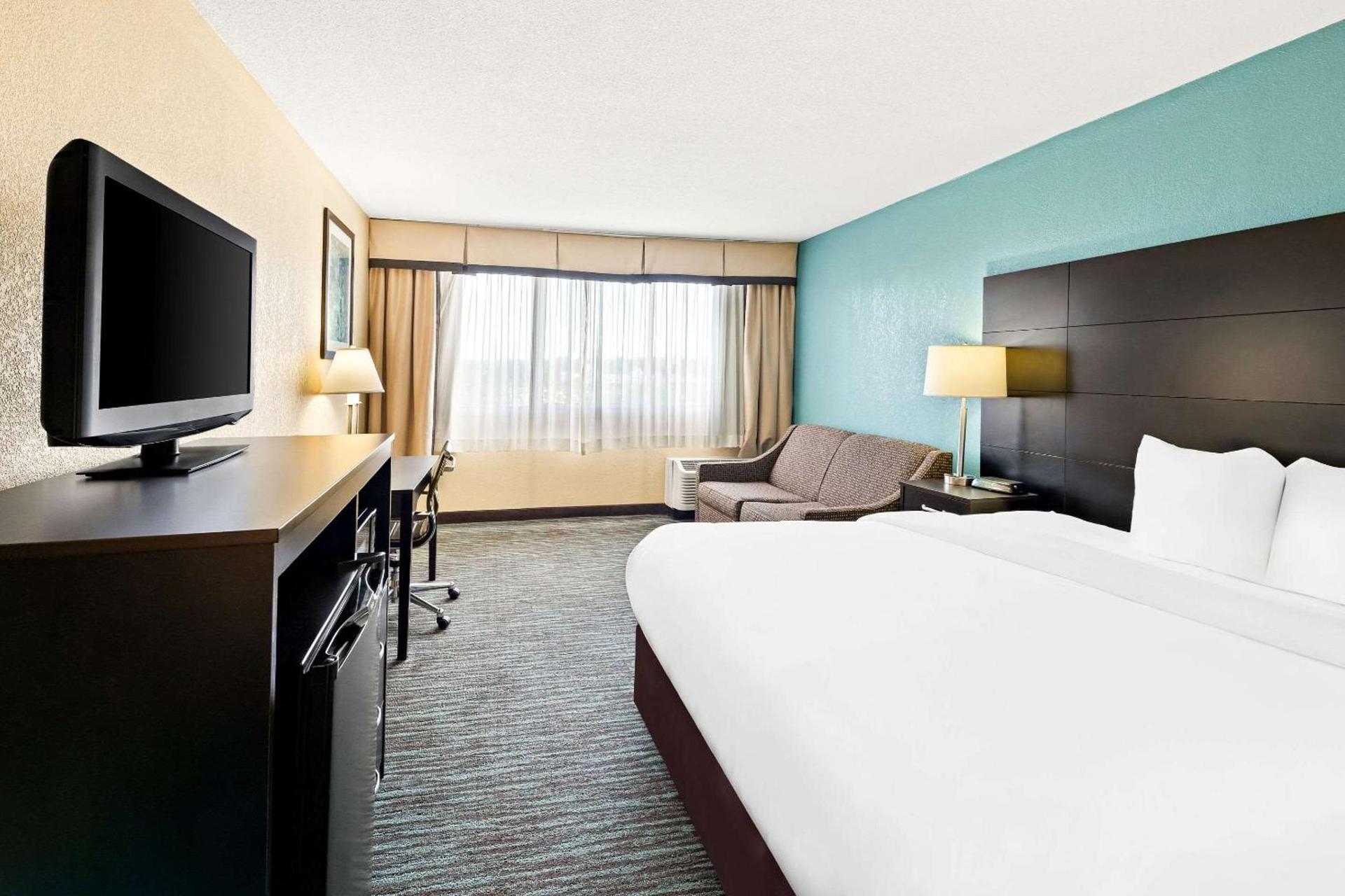 Quality Inn Dayton Airport photo 22
