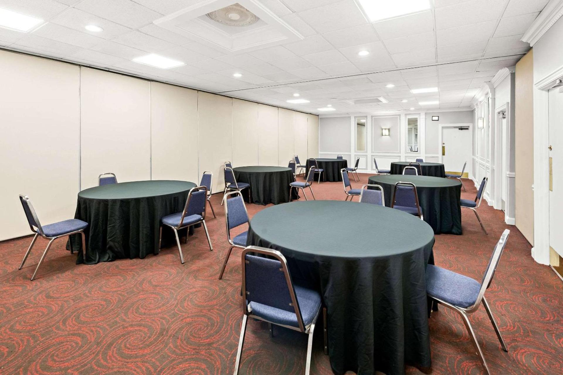 Quality Inn Dayton Airport photo 33