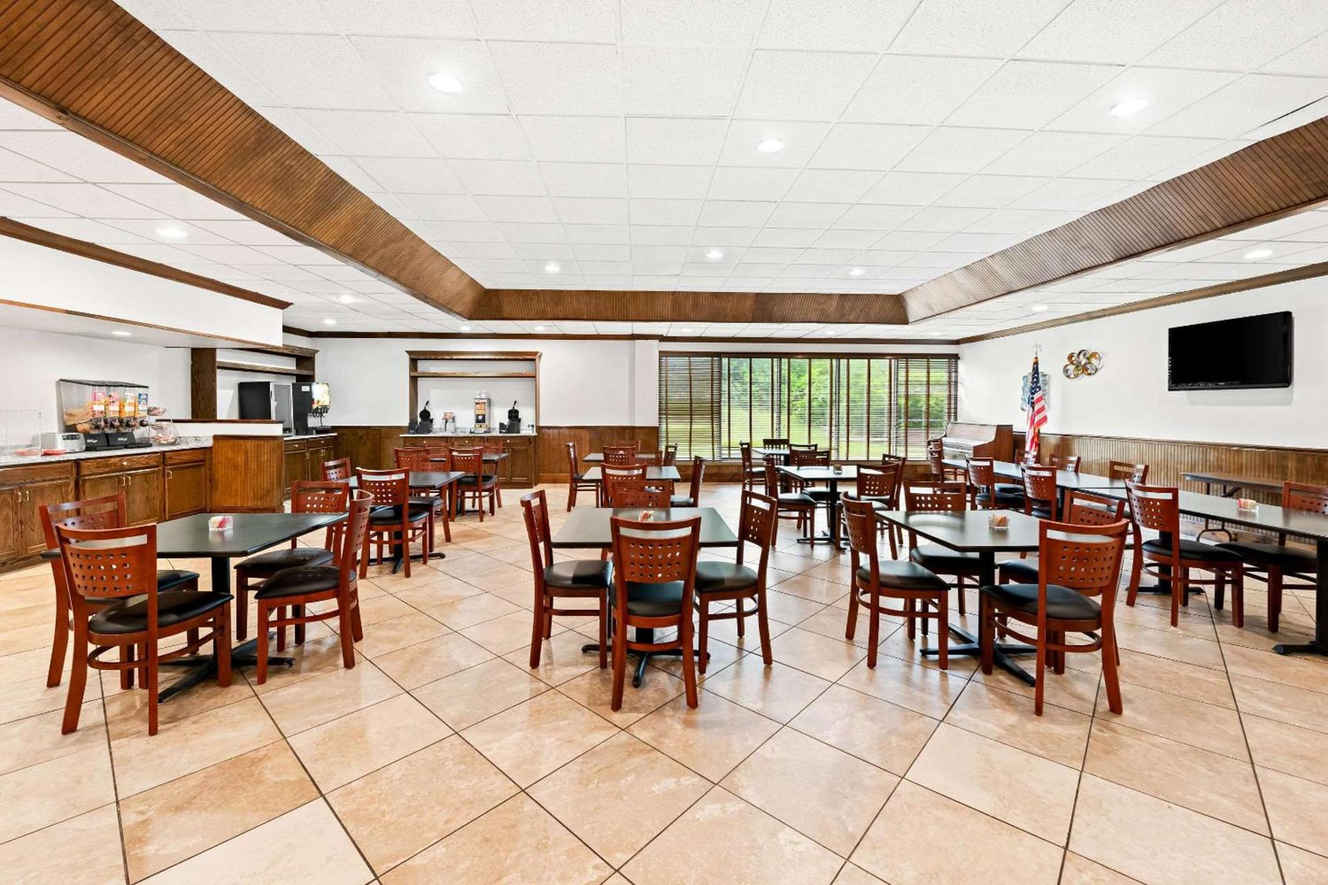 Quality Inn Dayton Airport photo 38