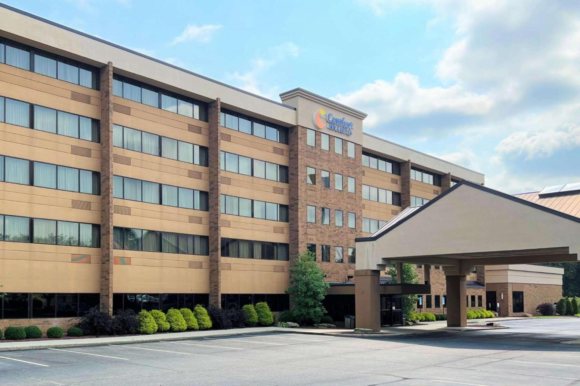Garner Hotel Wadsworth by IHG photo 1