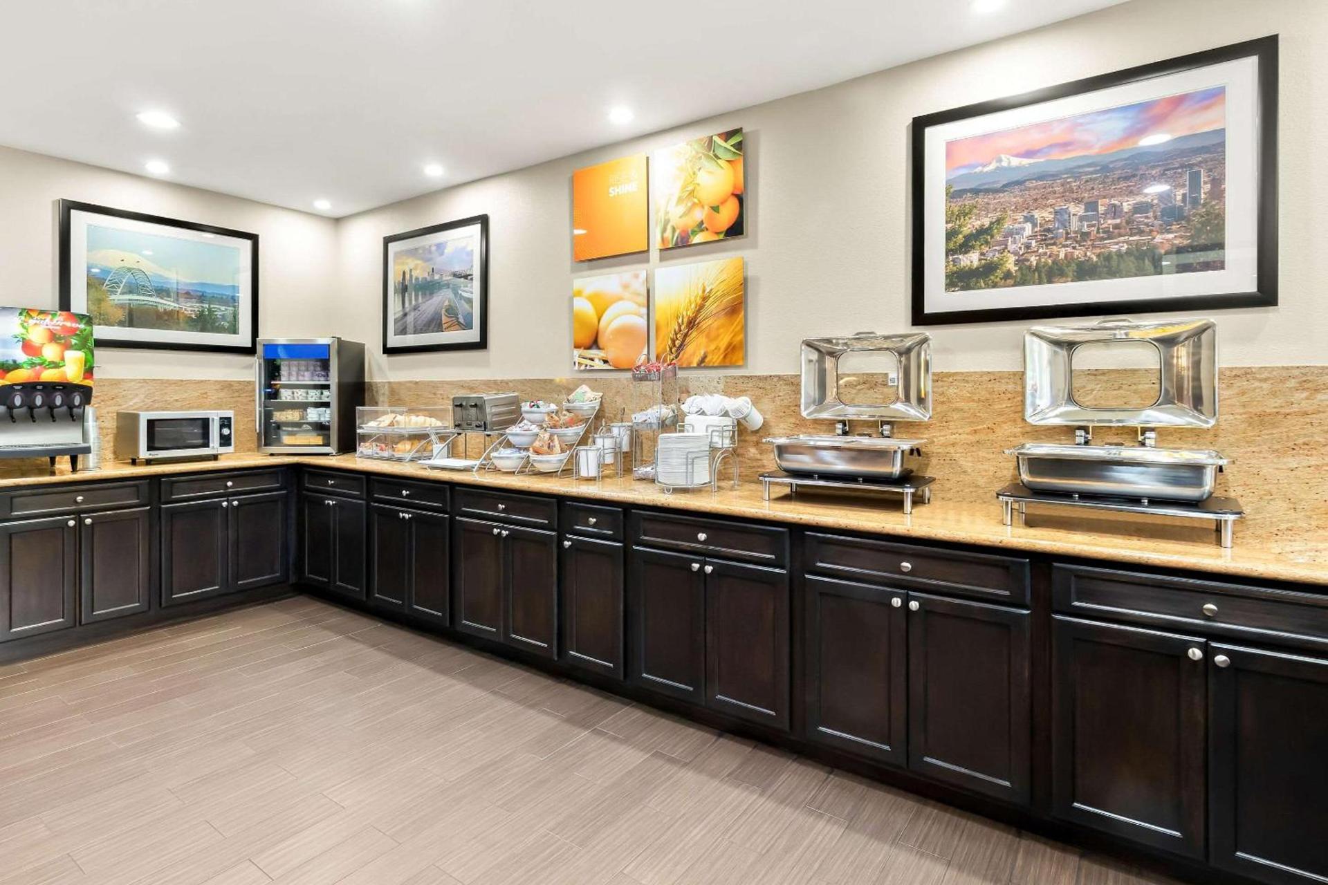 Comfort Suites Portland Airport photo 38