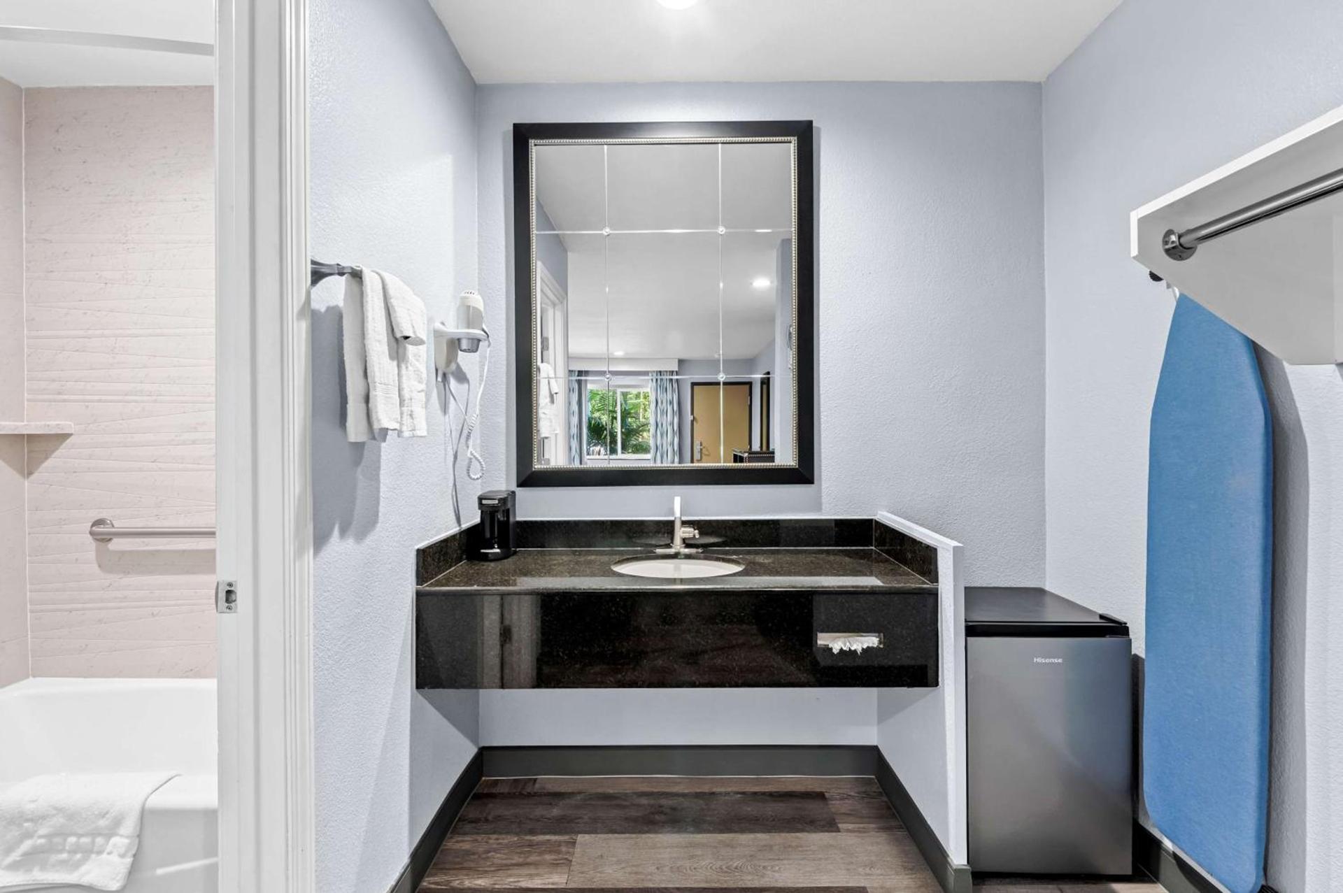 SureStay Hotel by Best Western Buena Park Anaheim photo 14