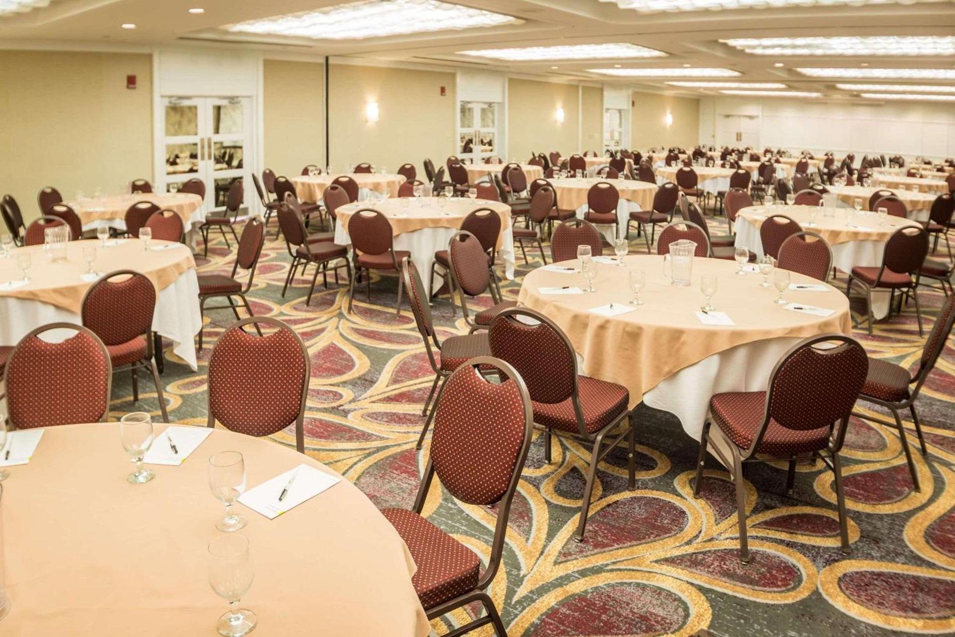 Radisson Hotel Corning photo 36
