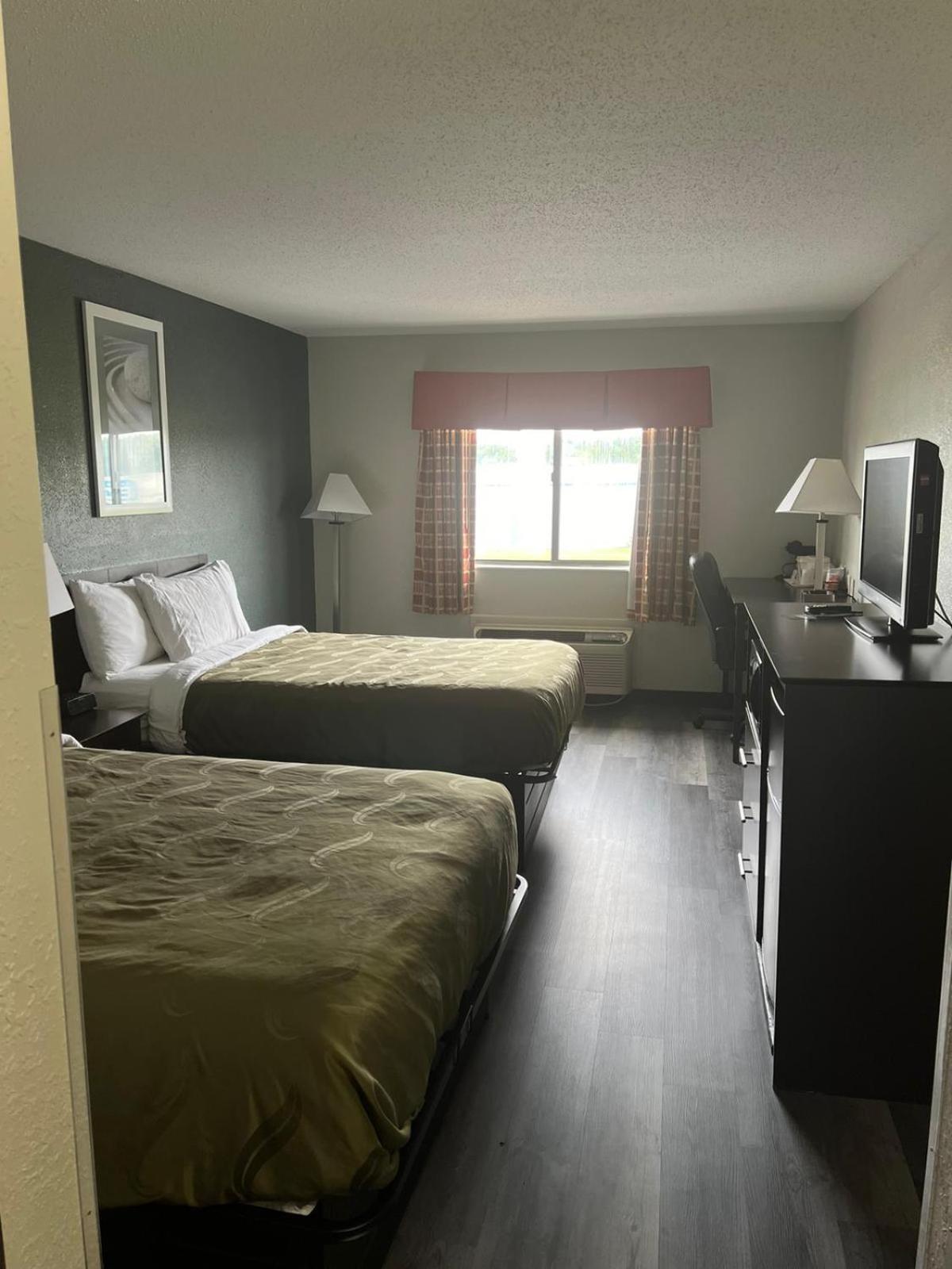 Quality Inn Columbia City near US-30 photo 2