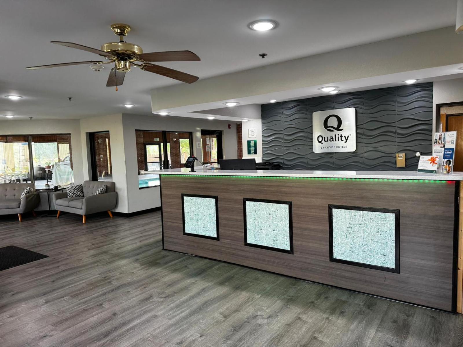 Quality Inn Columbia City near US-30 photo 9
