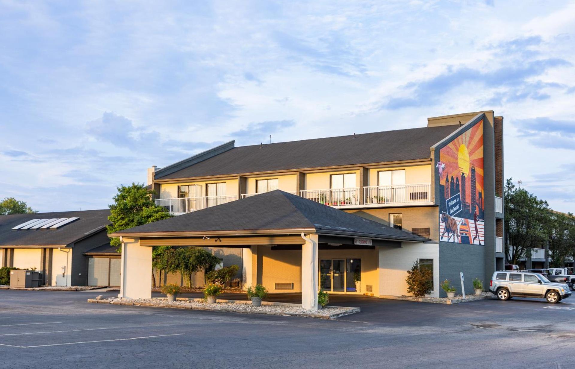 Days Inn by Wyndham Cincinnati East photo 60