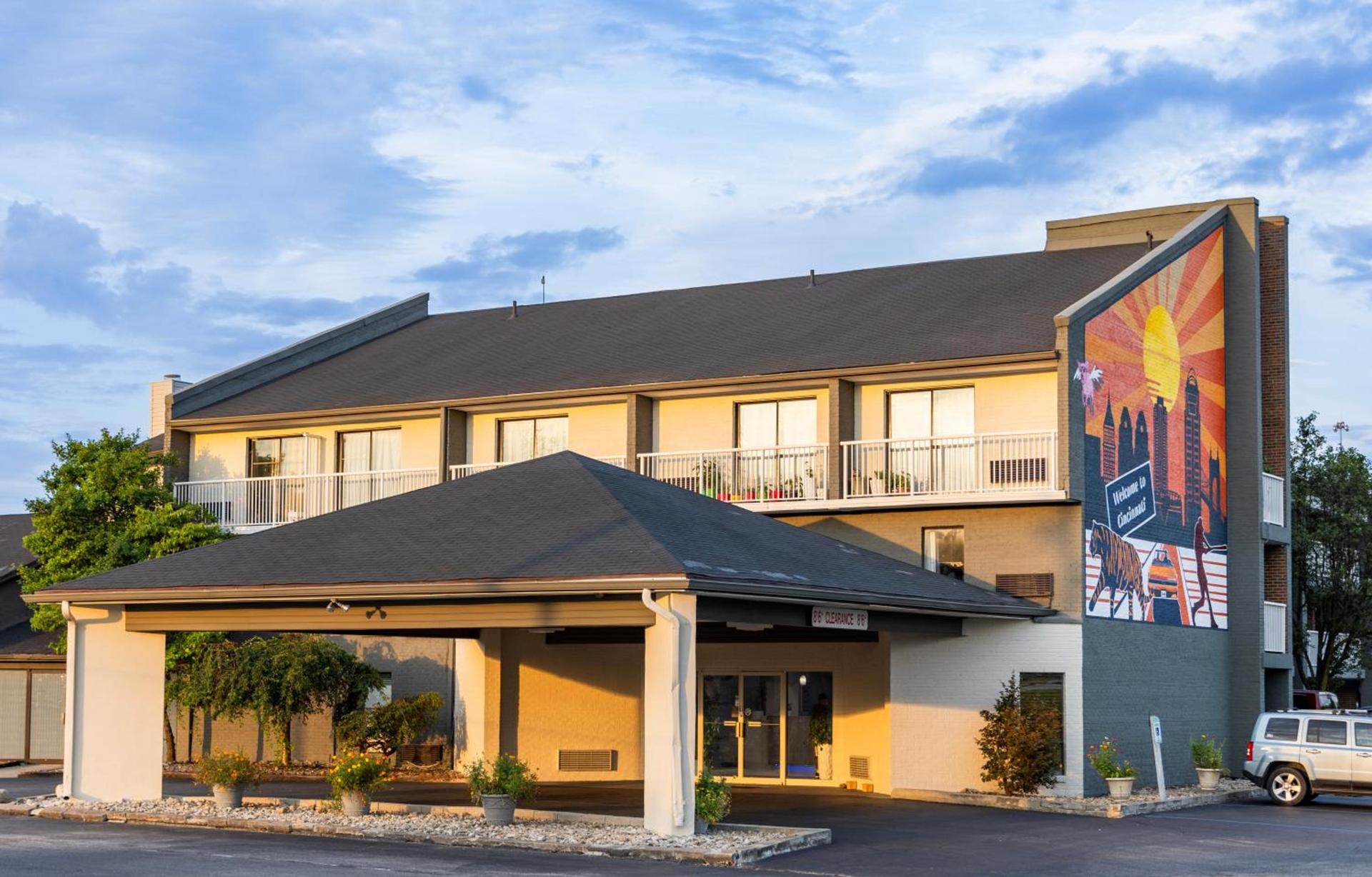 Days Inn by Wyndham Cincinnati East photo 17