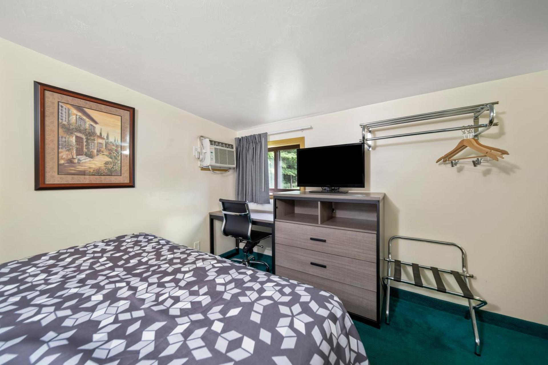 Kingsway Inn photo 57