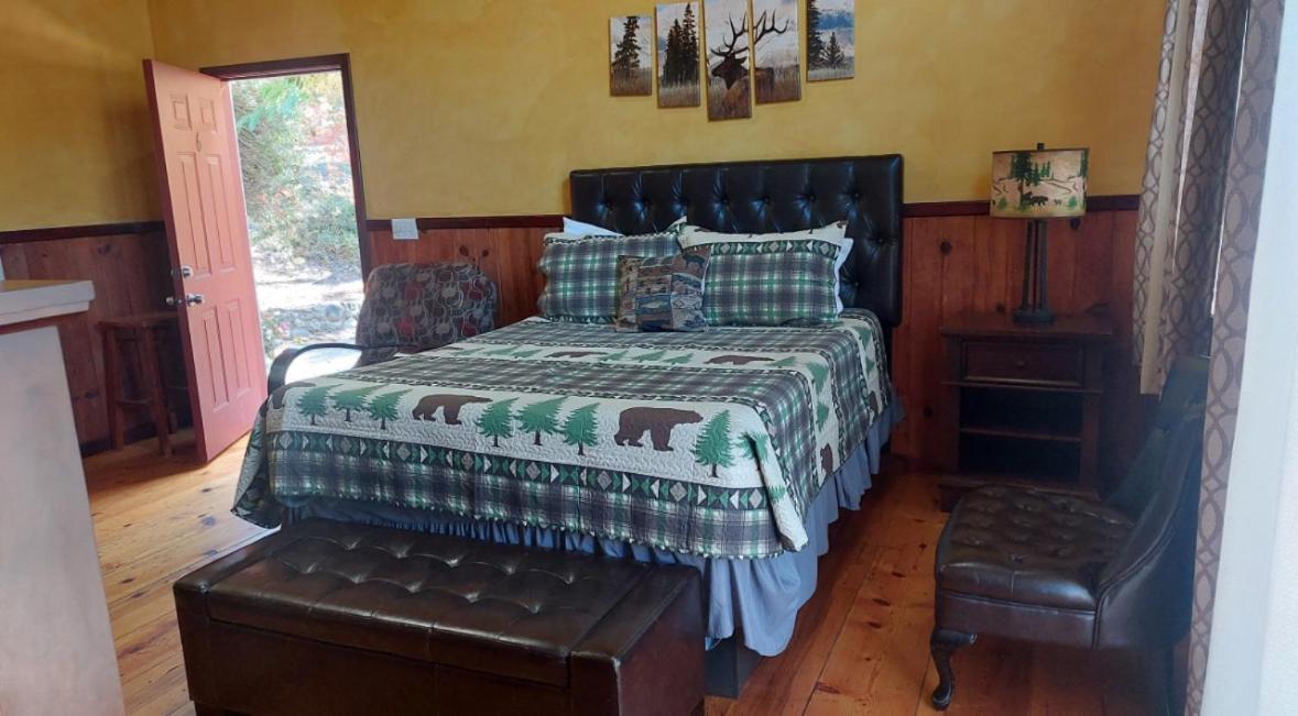 Sequoia River Front Cabins photo 18