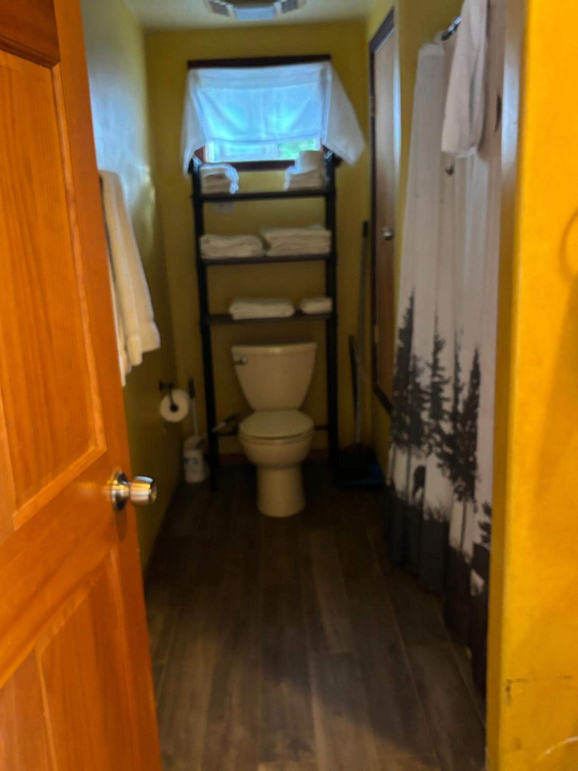 Sequoia River Front Cabins photo 73
