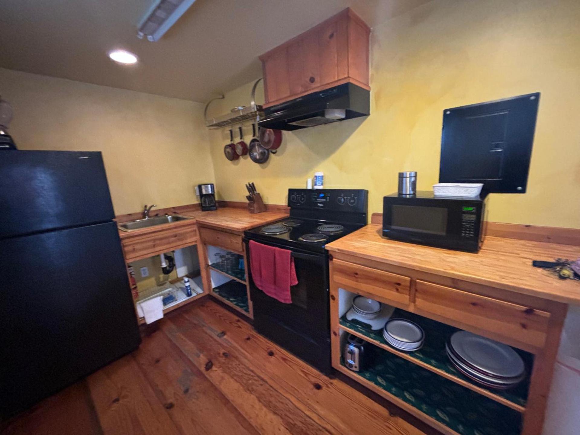 Sequoia River Front Cabins photo 62