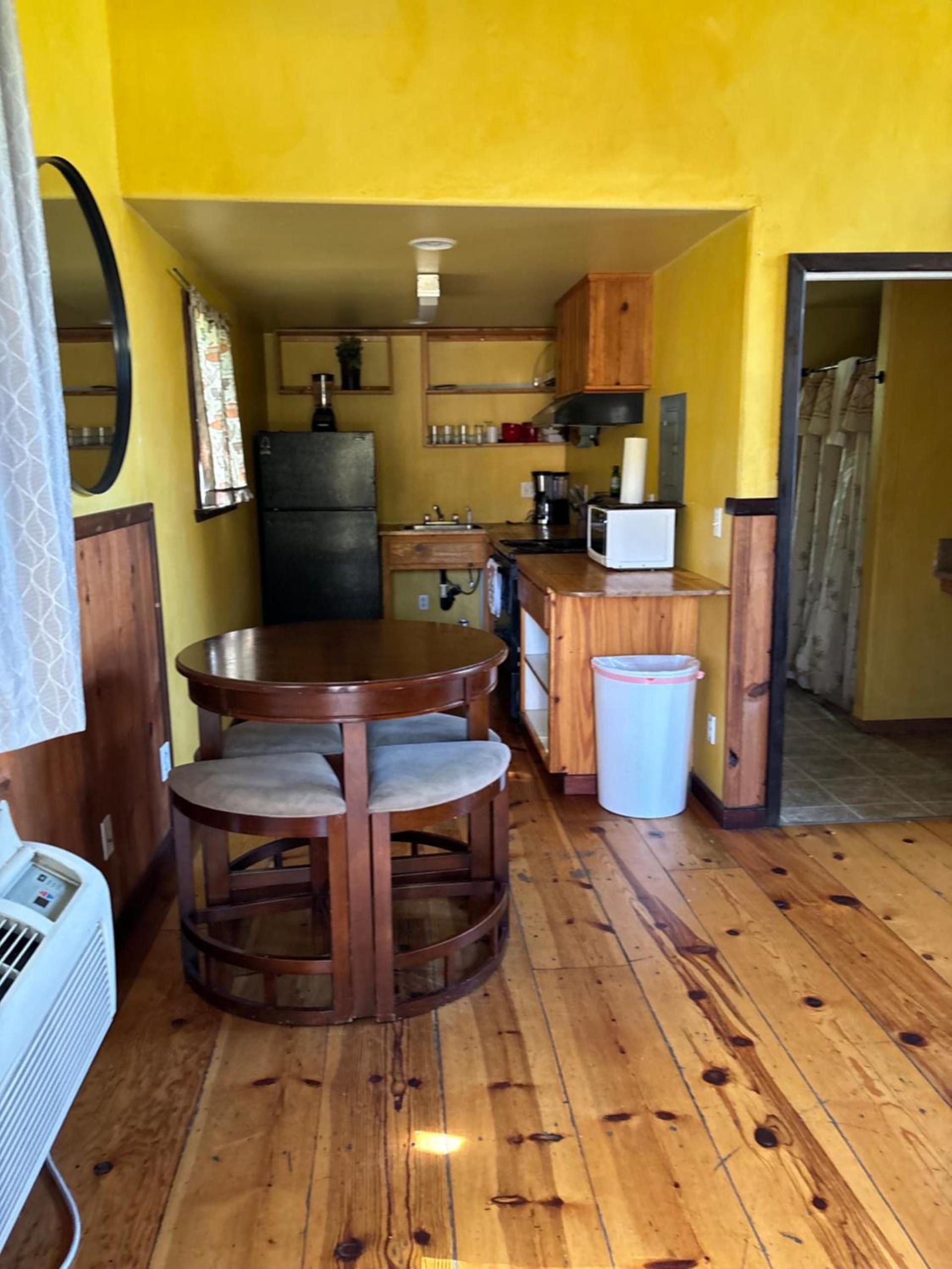 Sequoia River Front Cabins photo 61
