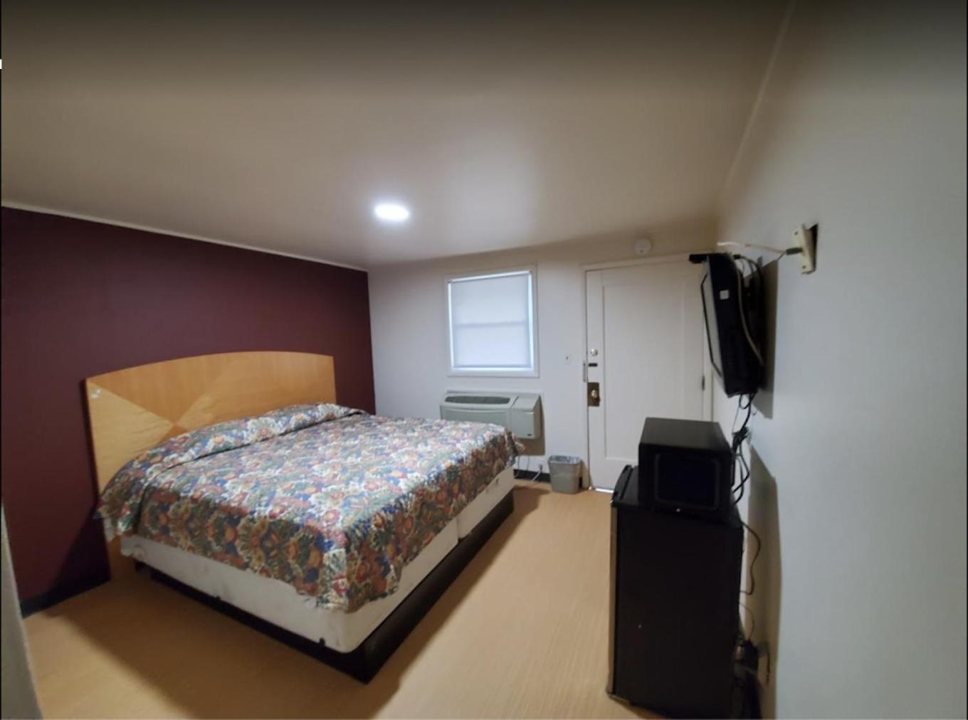Budget Inn photo 1