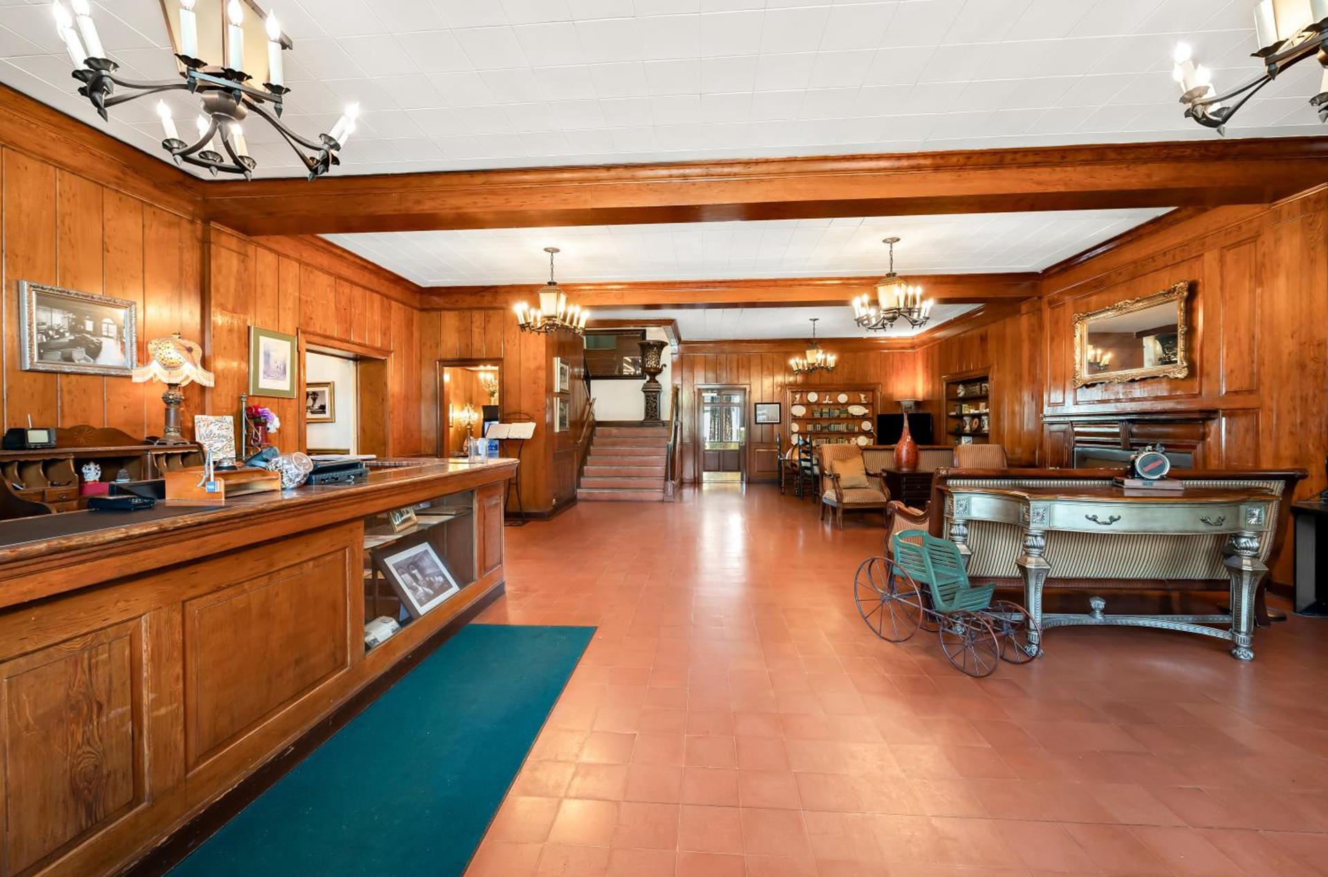 Americas Best Value Inn Historic Clewiston Inn photo 43