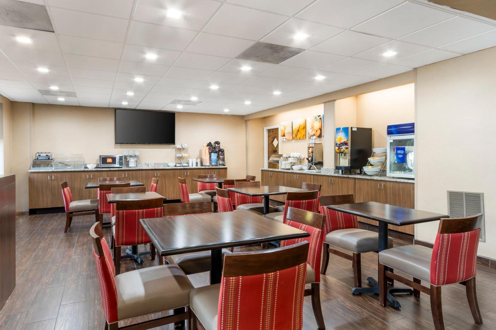 Comfort Inn Summerville - Charleston photo 40
