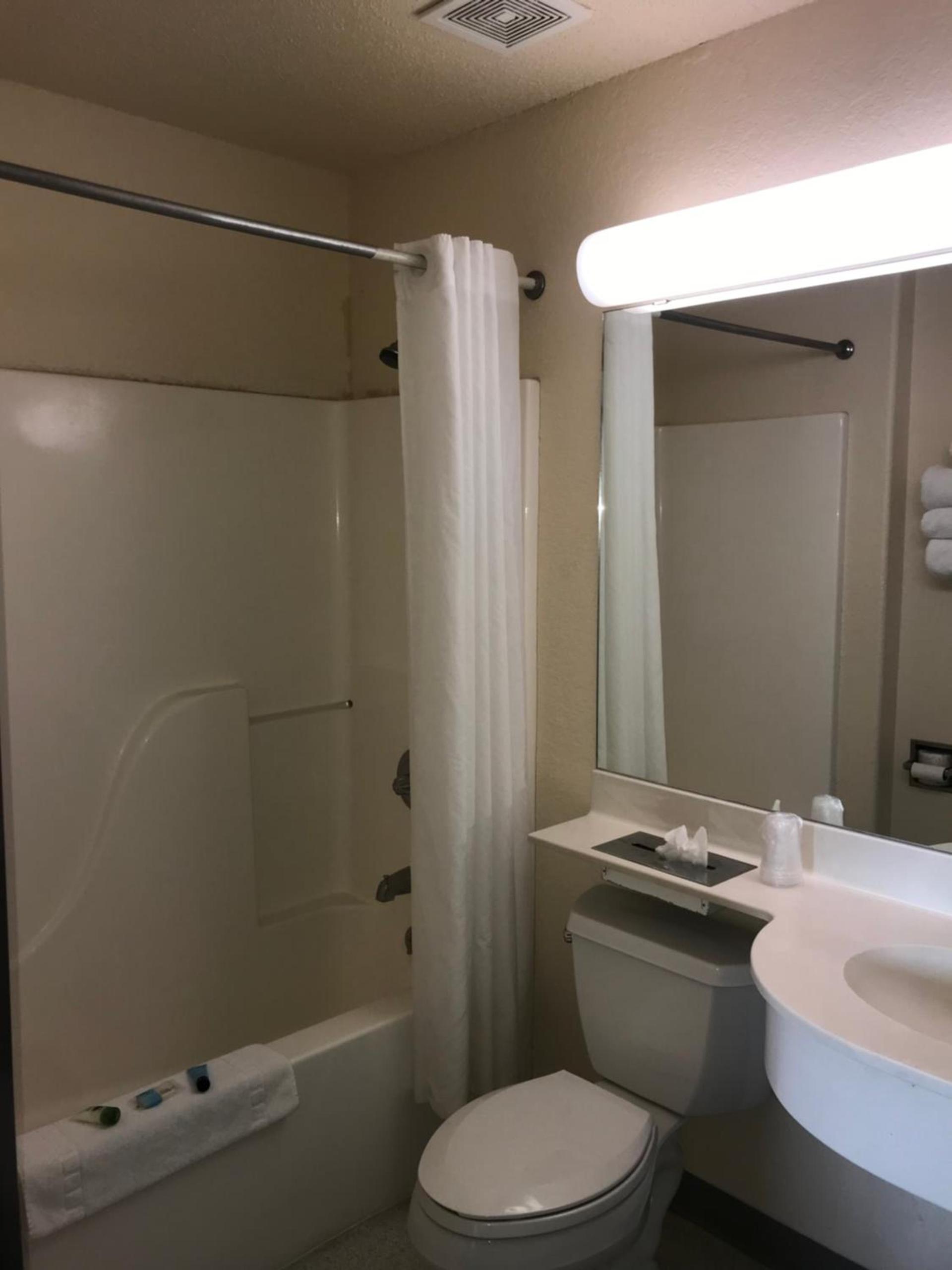 Chadron Inn & Suites photo 4