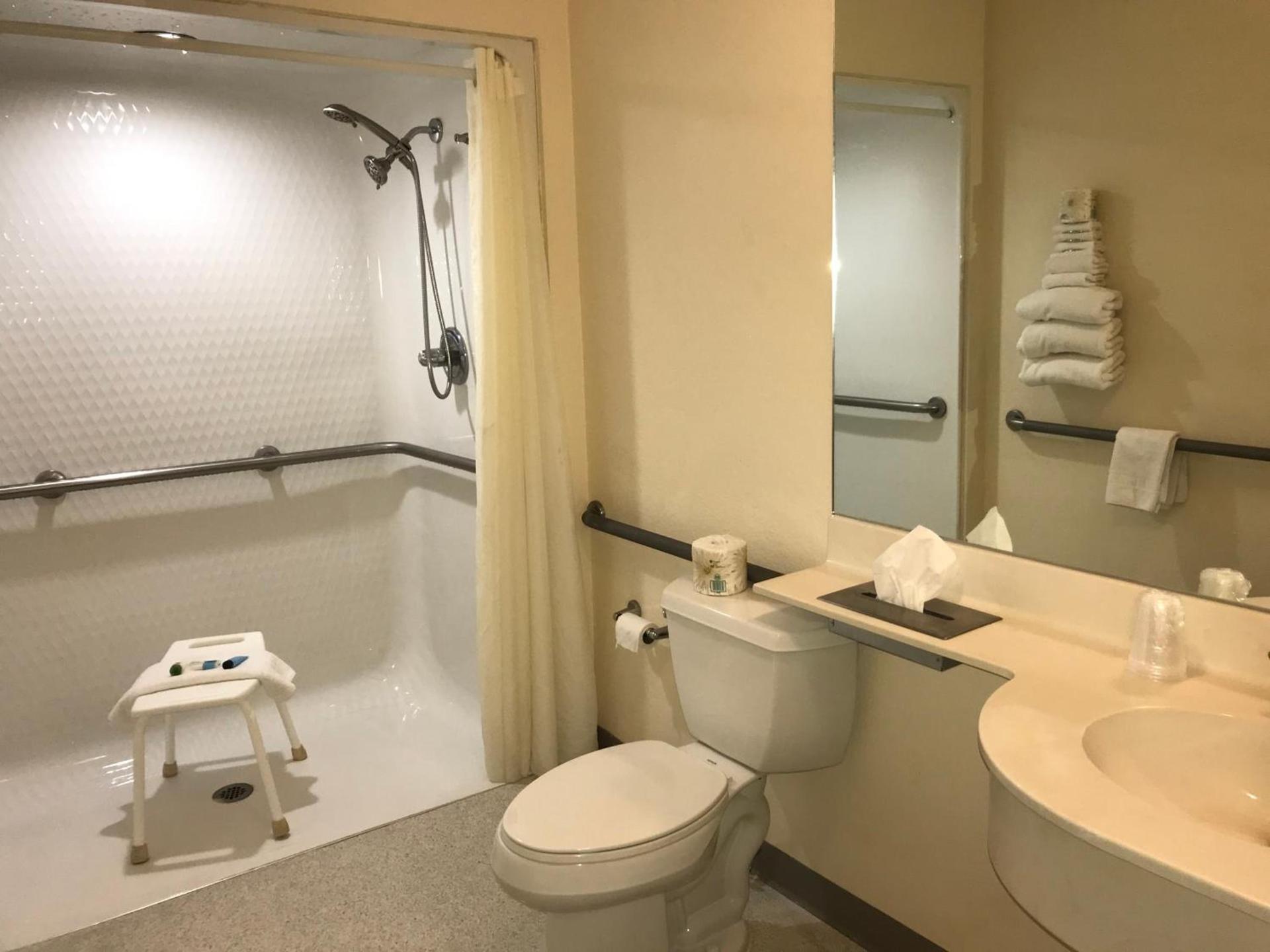 Chadron Inn & Suites photo 3