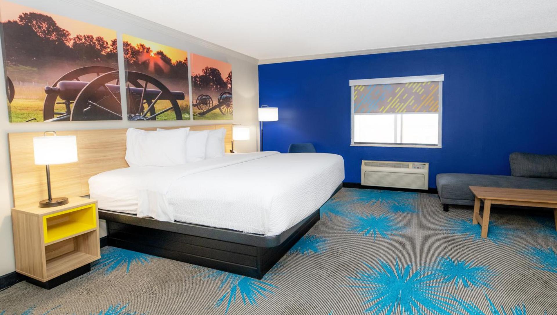 Days Inn by Wyndham Fort Smith photo 36
