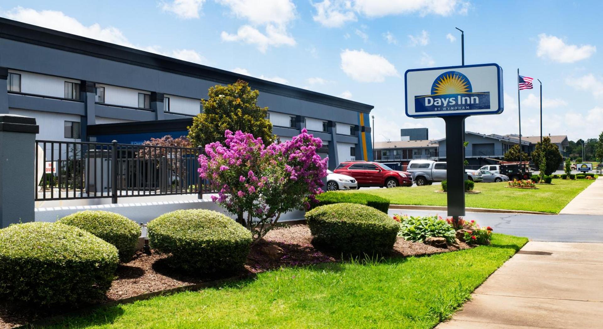 Days Inn by Wyndham Fort Smith photo 30
