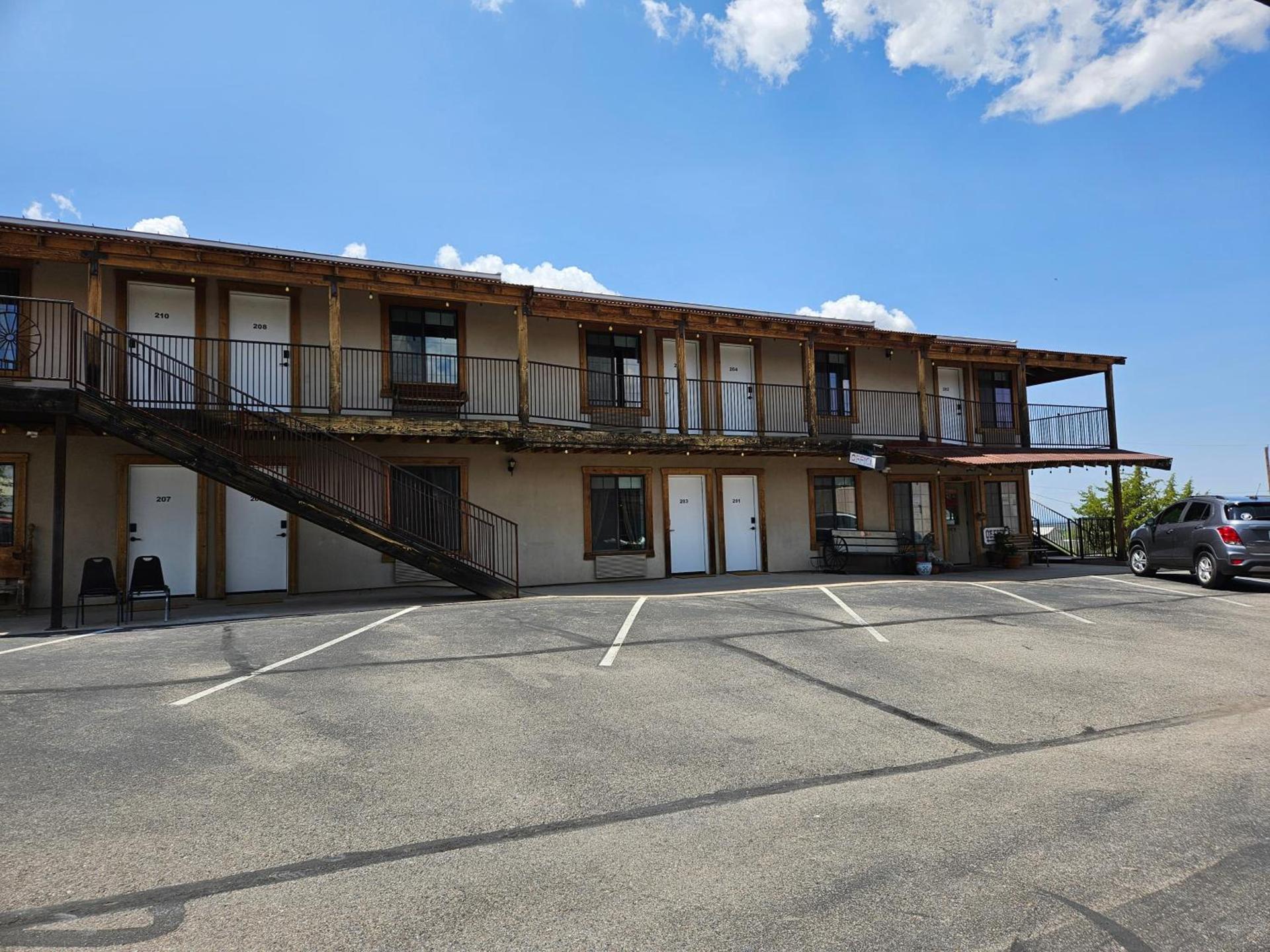 Tombstone Motel photo 16