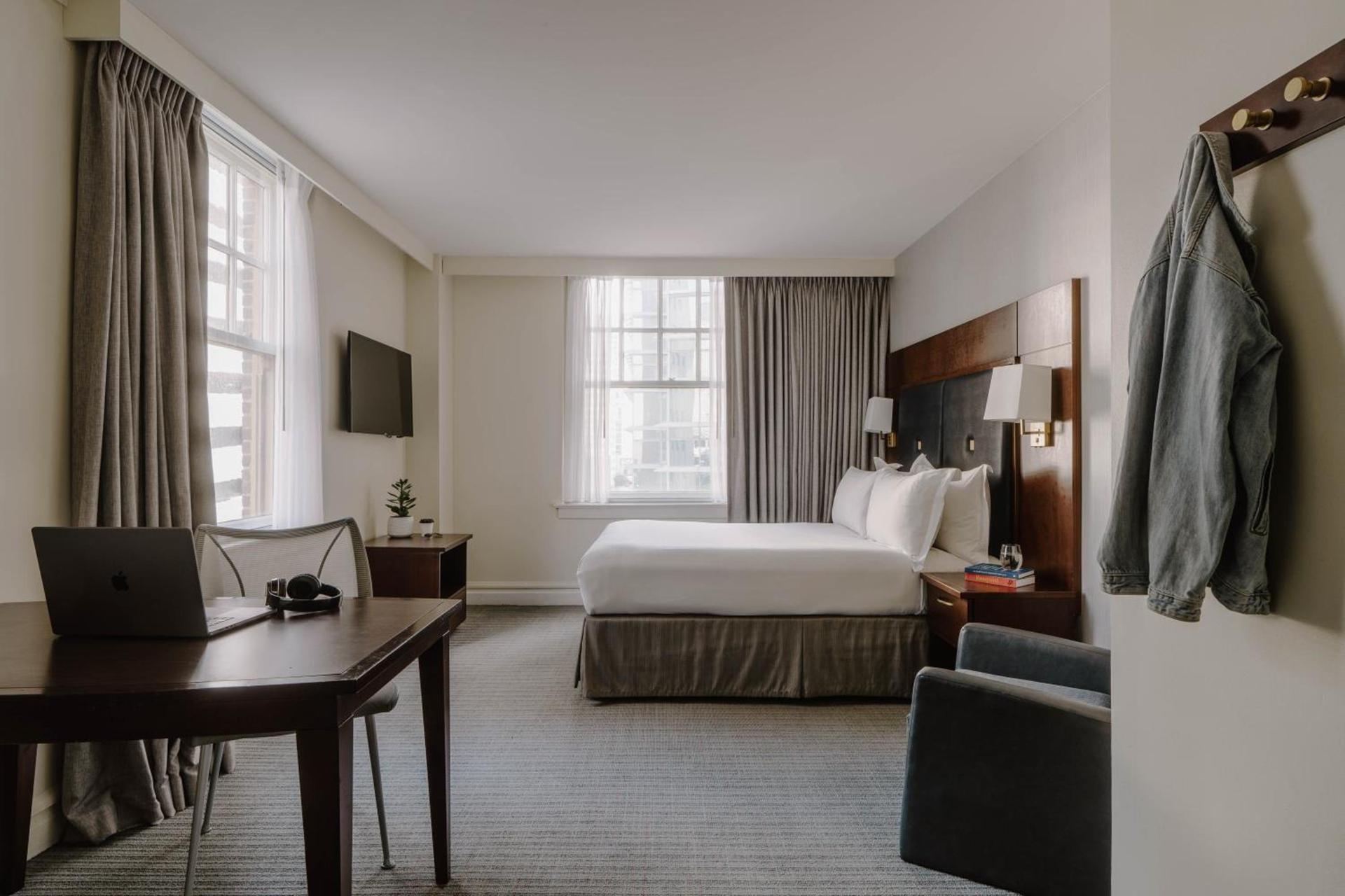Club Quarters Hotel Downtown, Houston photo 65