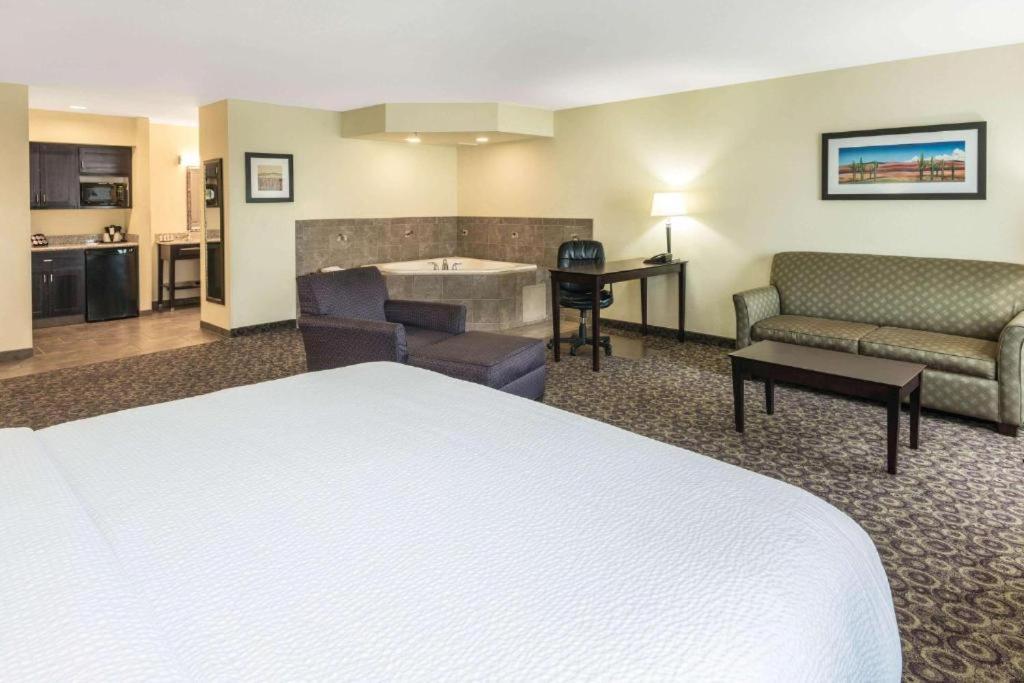 La Quinta by Wyndham Las Vegas Airport South photo 39