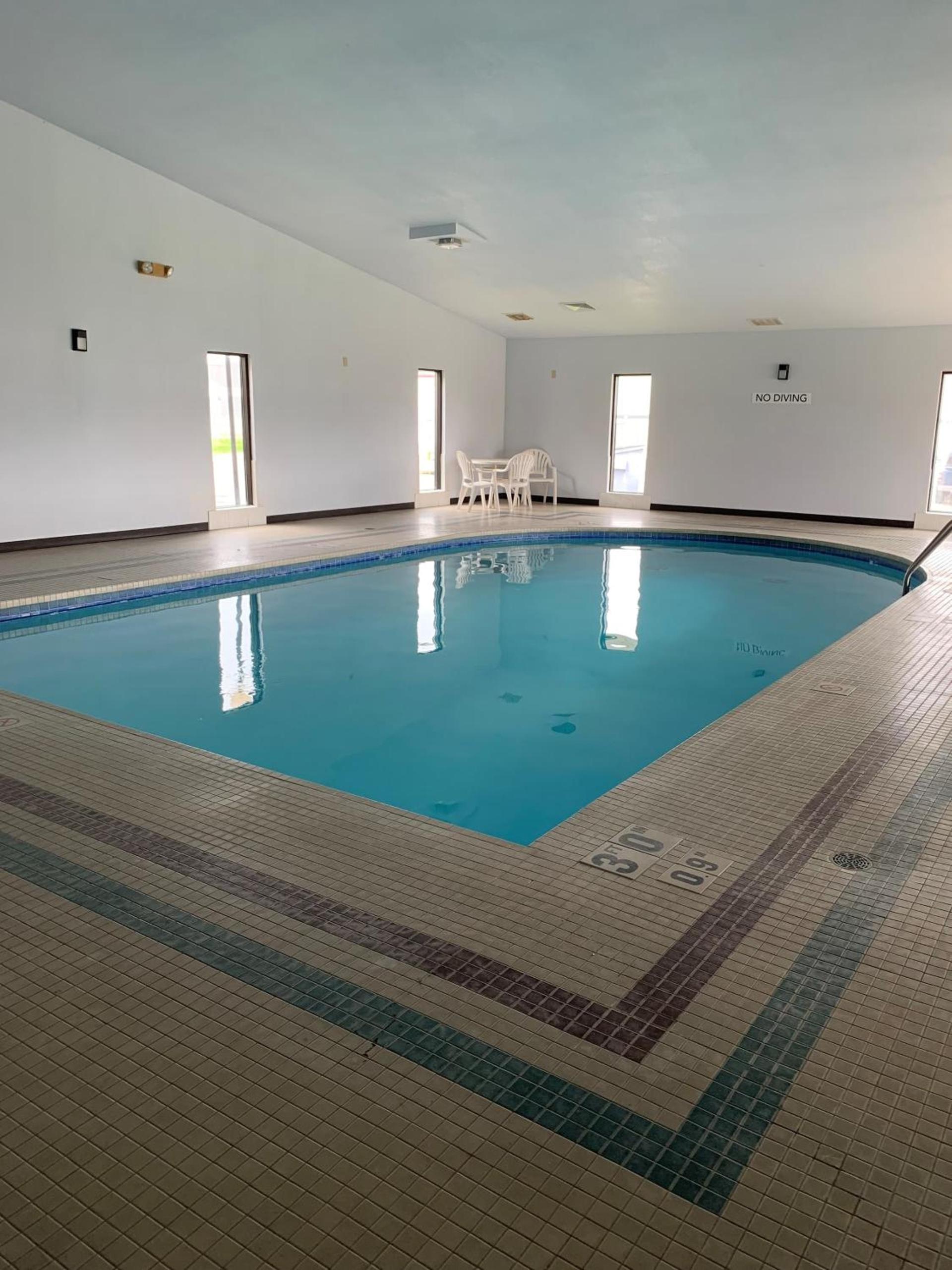 AmericInn by Wyndham Marshfield photo 11