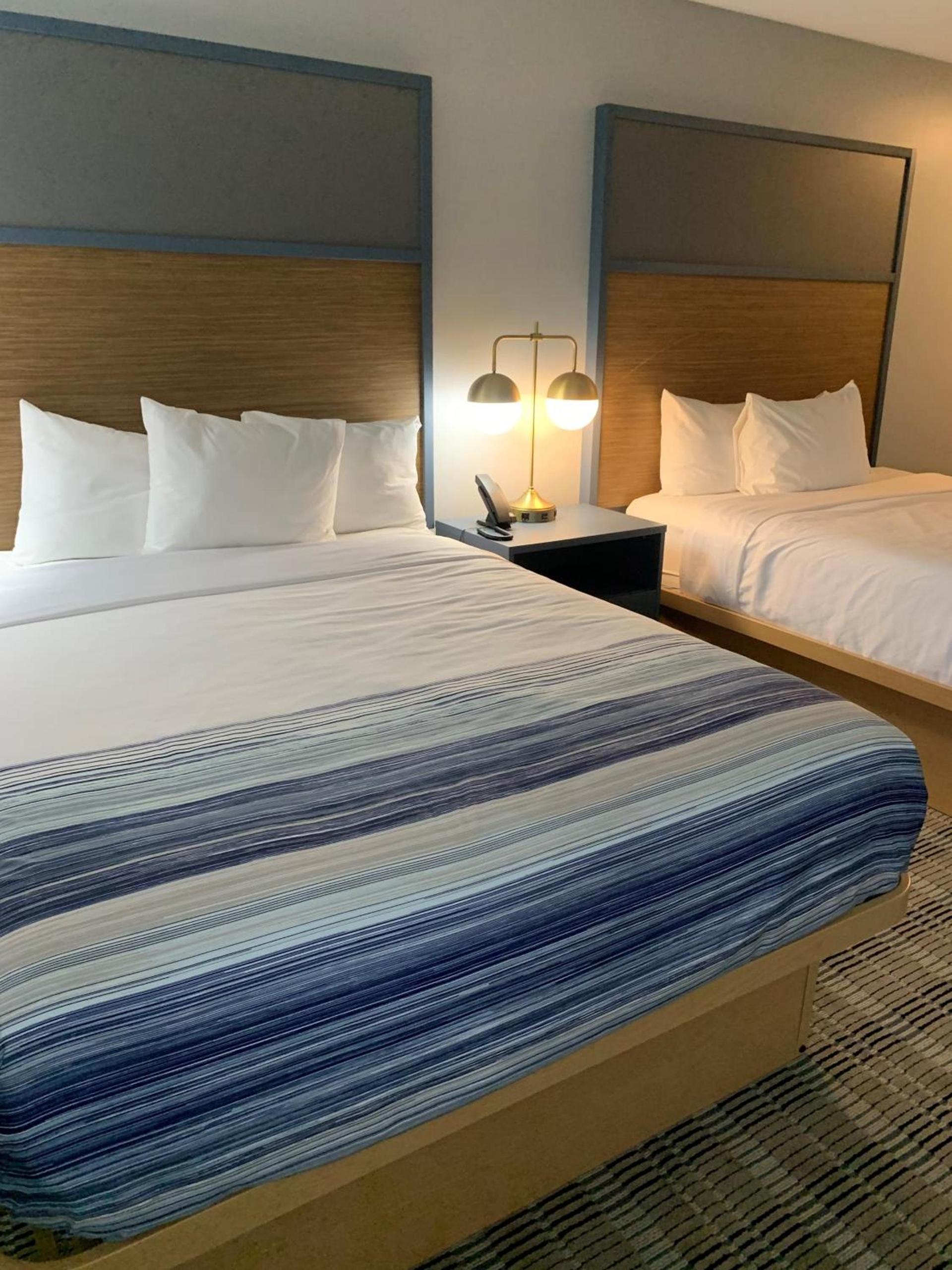 AmericInn by Wyndham Marshfield photo 15