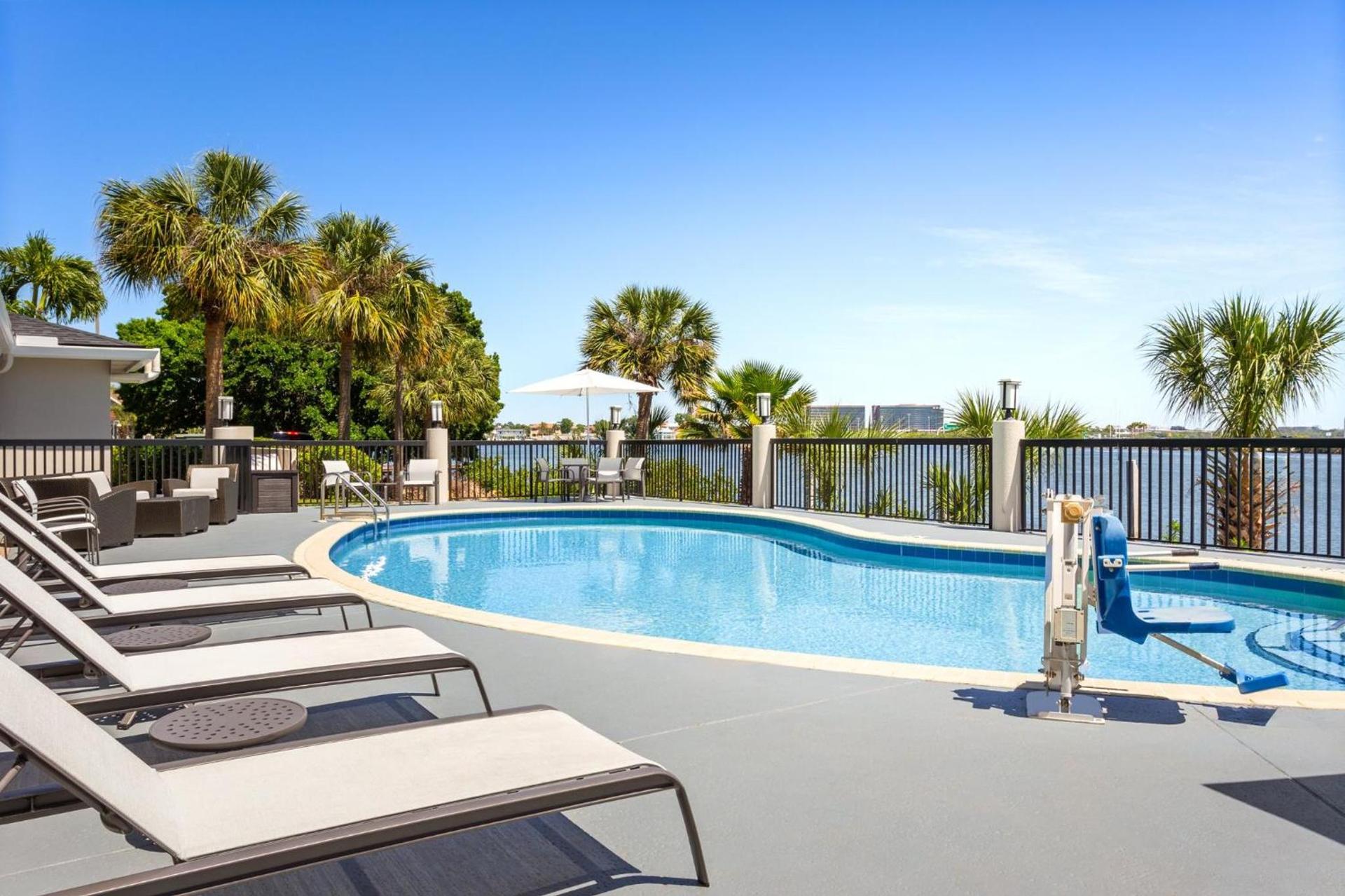 Holiday Inn Express Hotel & Suites Tampa-Rocky Point Island by IHG photo 29