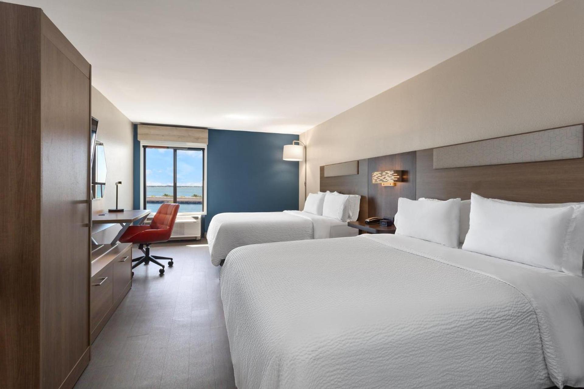 Holiday Inn Express Hotel & Suites Tampa-Rocky Point Island by IHG photo 38