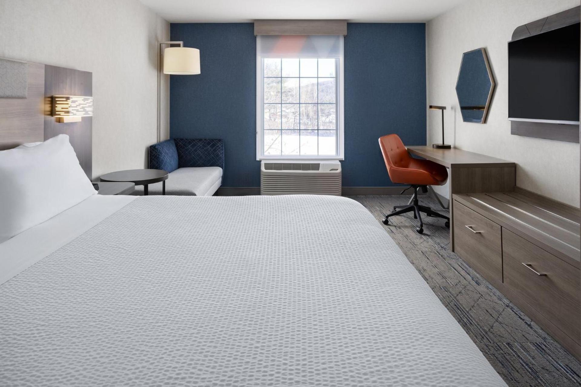 Holiday Inn Express Hotel & Suites Brattleboro by IHG photo 97