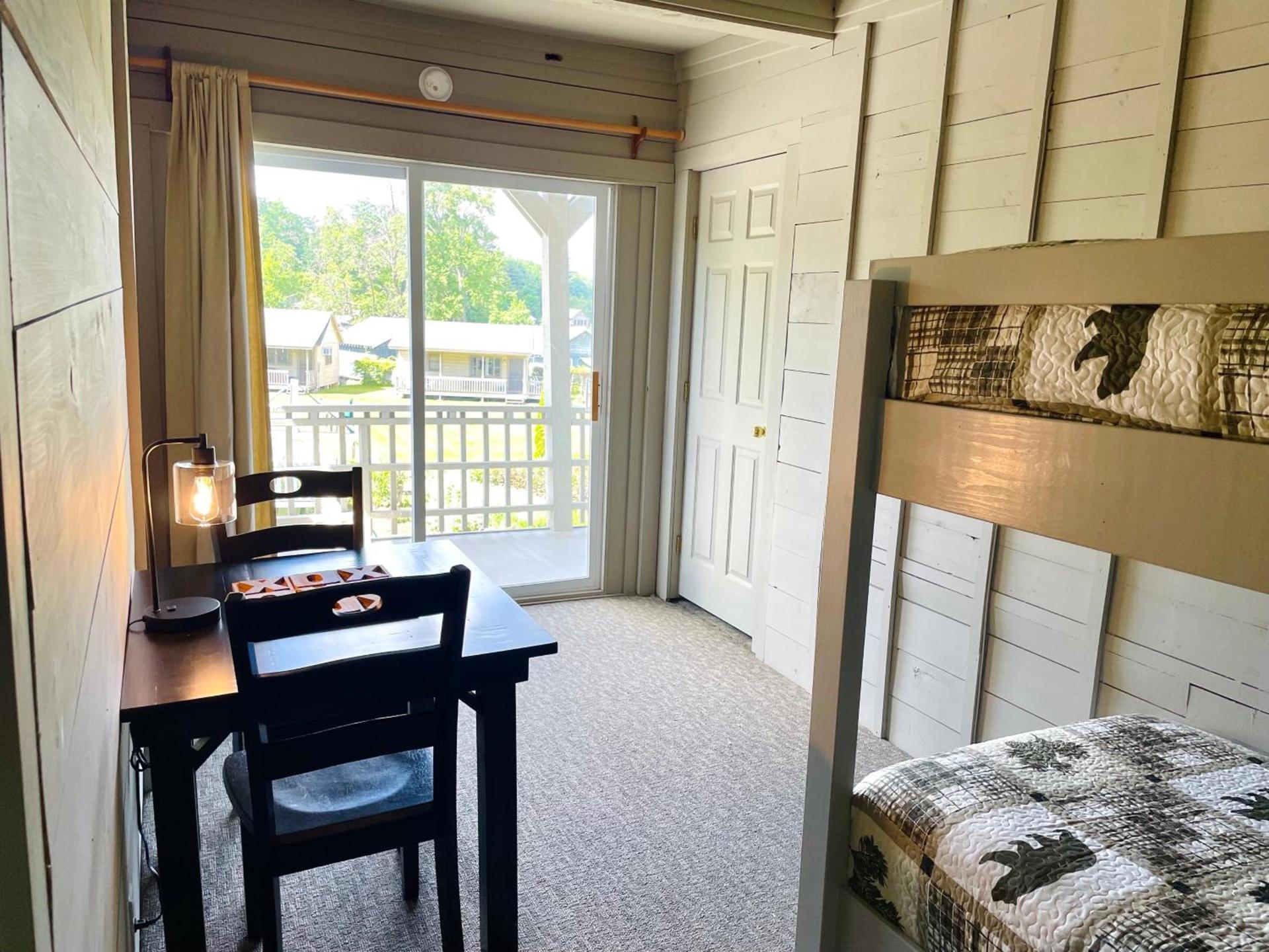 Waters Edge Lodge photo 56