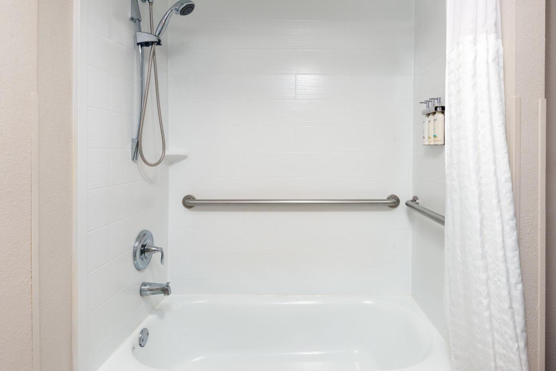 Holiday Inn Express Miami Airport Doral Area by IHG photo 5