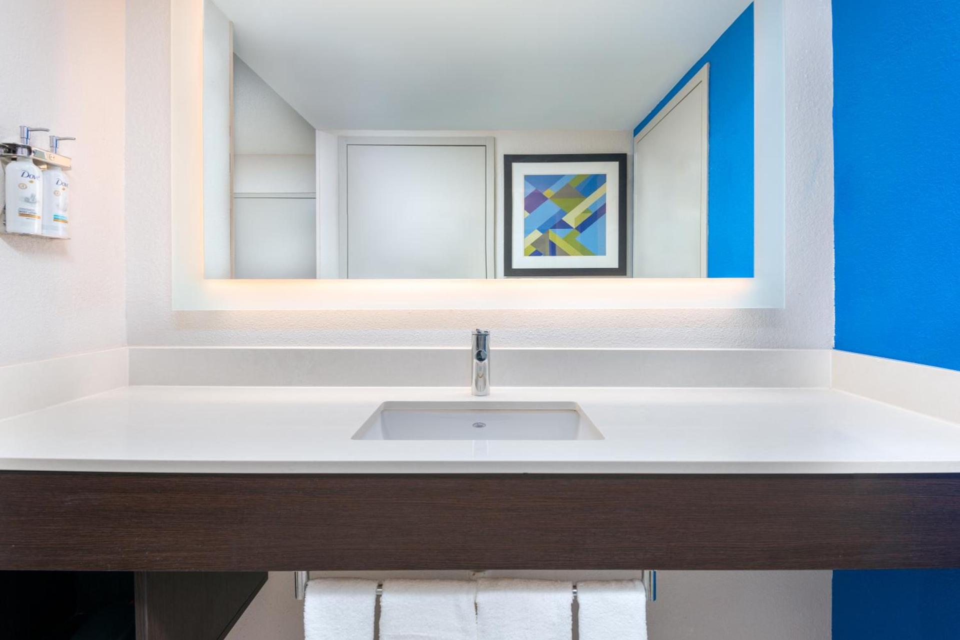 Holiday Inn Express Miami Airport Doral Area by IHG photo 10