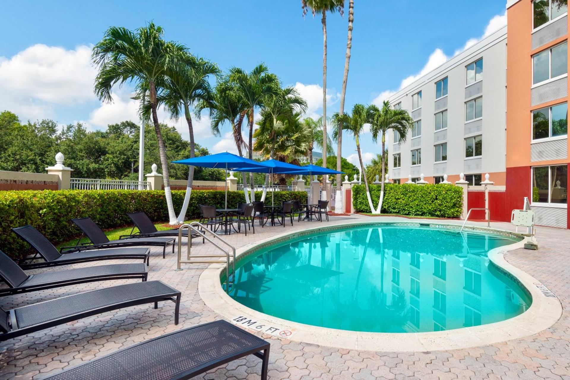 Holiday Inn Express Miami Airport Doral Area by IHG photo 2