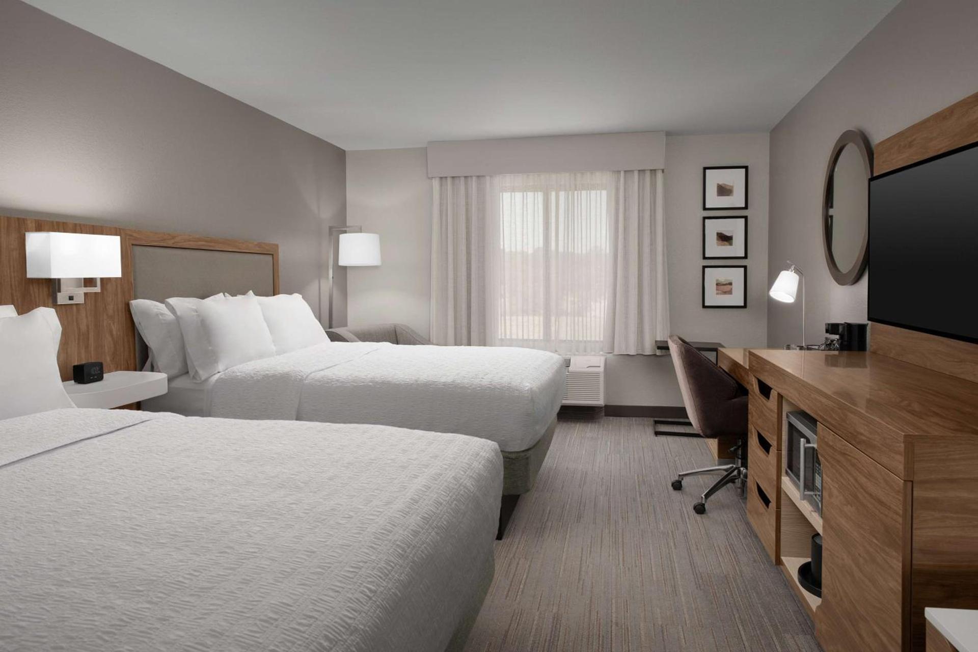 Hampton Inn & Suites Paso Robles photo 26